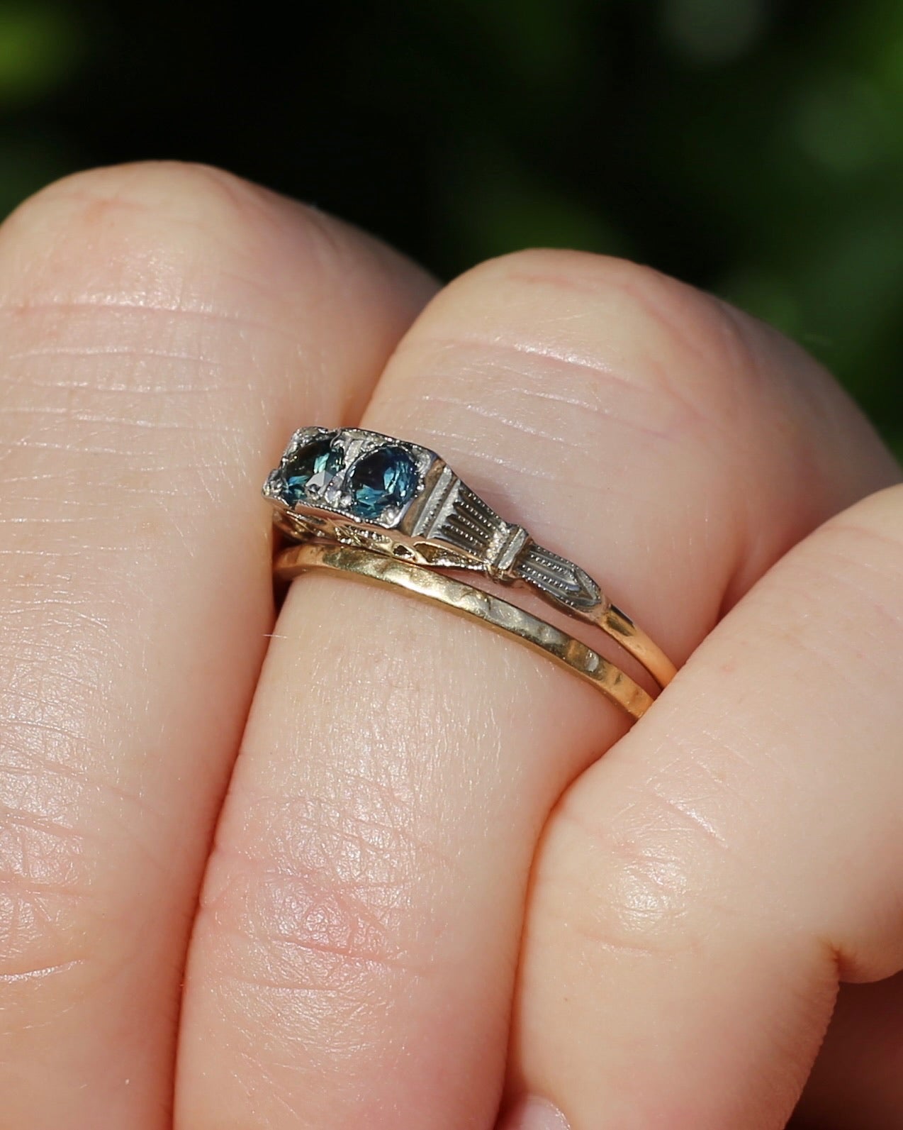 ON HOLD Delicate Vintage Australian Parti Toi et Moi, 9ct White and Yellow Gold, size N or just over 6.75, 1.39g