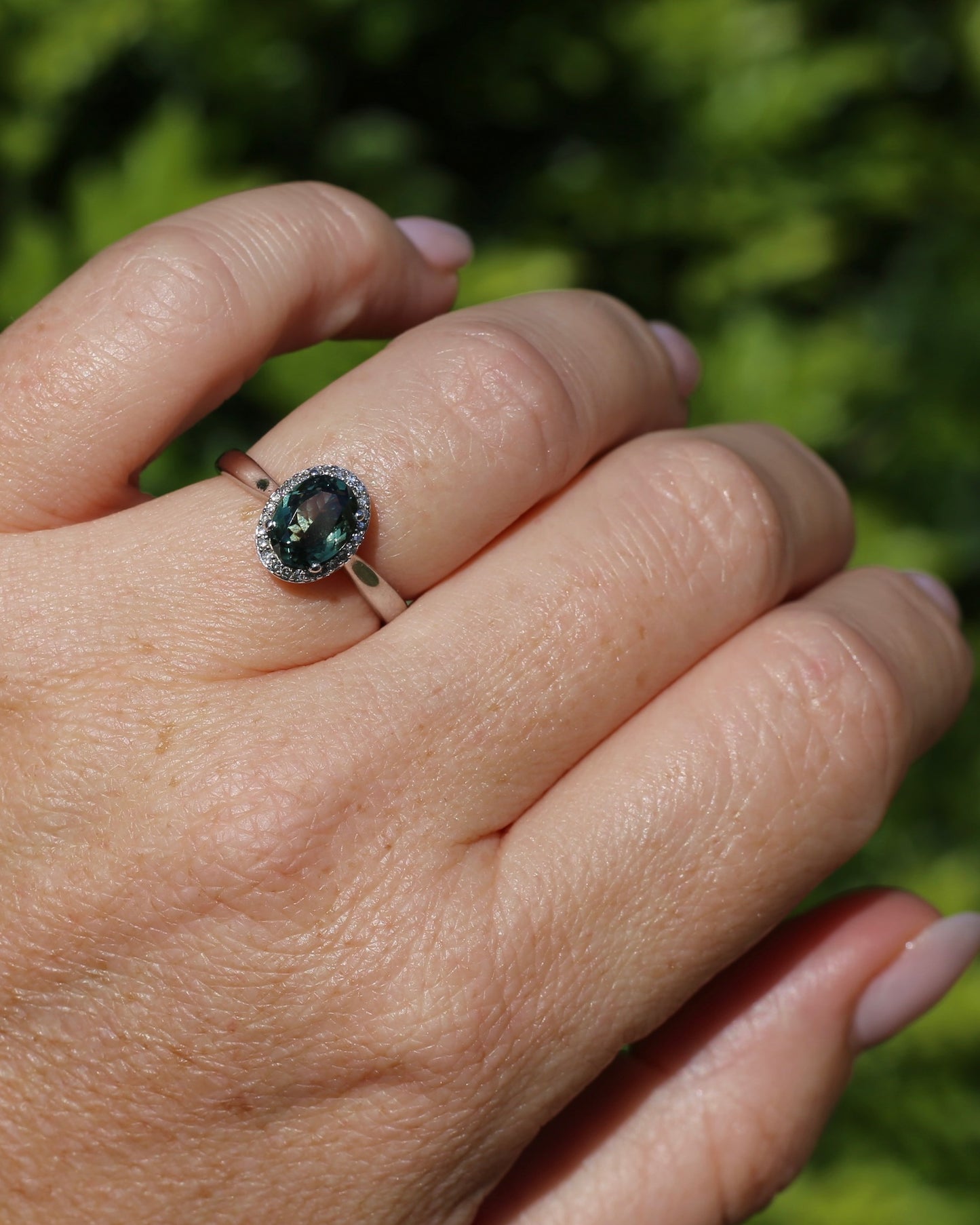 1.48ct Australian Parti Sapphire and SIngle Cut Diamond Halo, 10ct White Gold, size O or 7.25, 3.71g