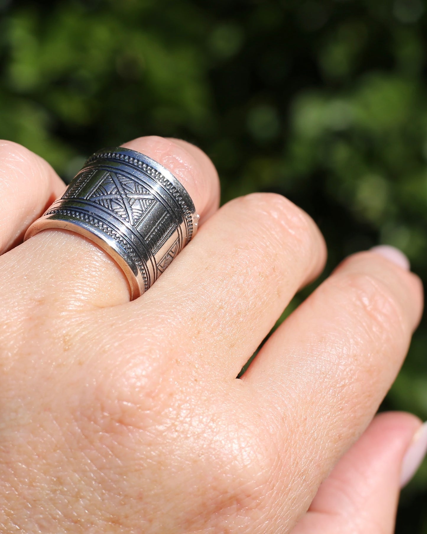 Wide Sterling Silver Etched Cigar Band, Comfort Fit Back, size P or 7.5 (fits more like an O or 7)