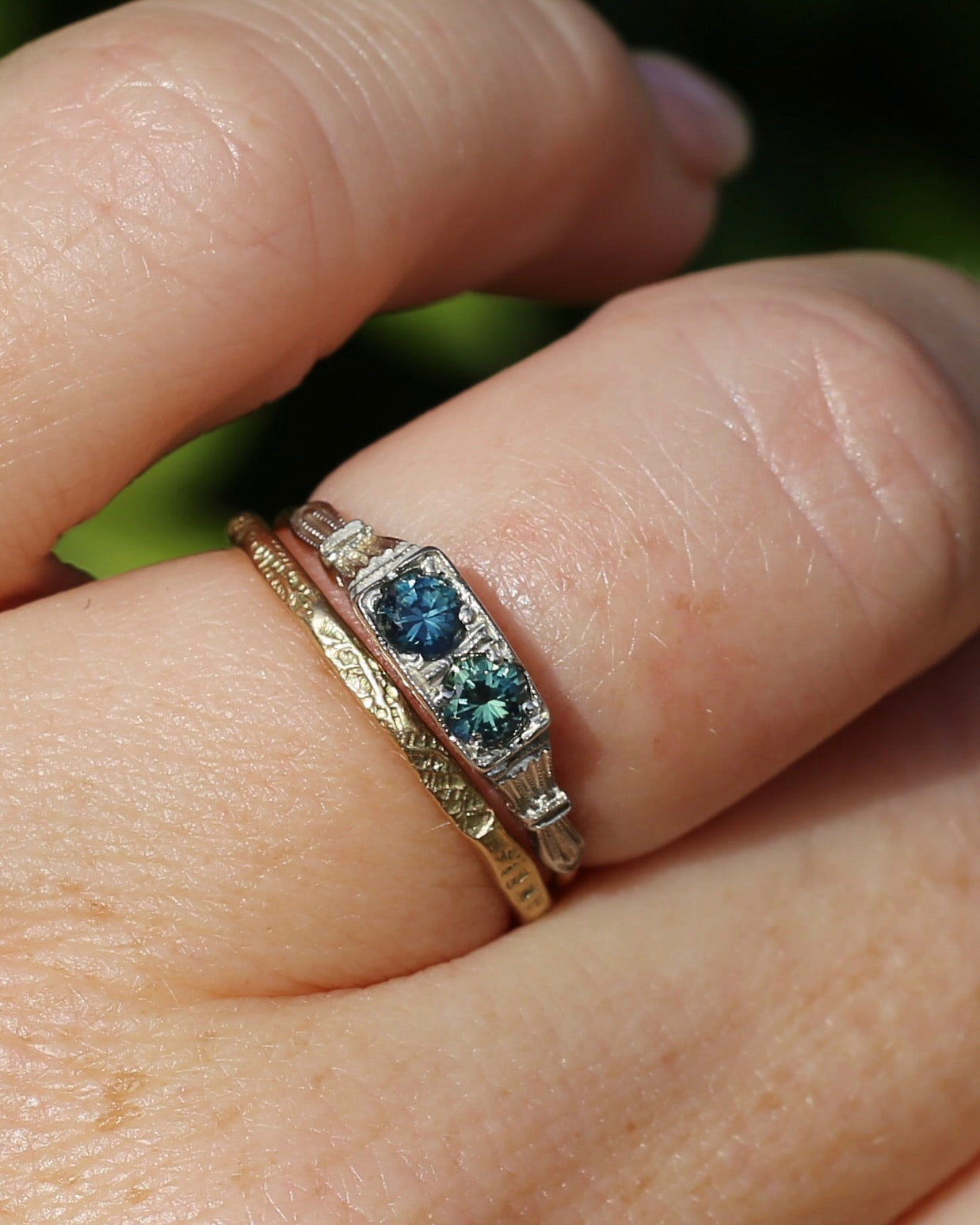 ON HOLD Delicate Vintage Australian Parti Toi et Moi, 9ct White and Yellow Gold, size N or just over 6.75, 1.39g