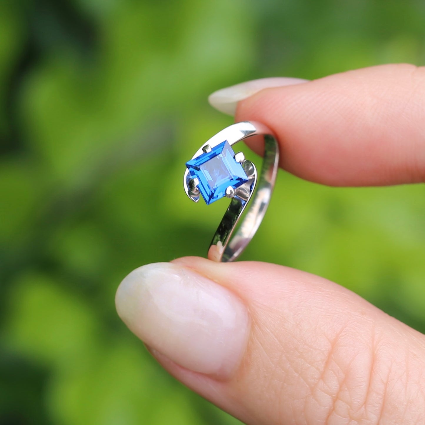 Circa 1960s Square Emerald Cut Blue Spinel in Asymmetric White Gold Ring, 9ct White Gold, size 6.25 or M