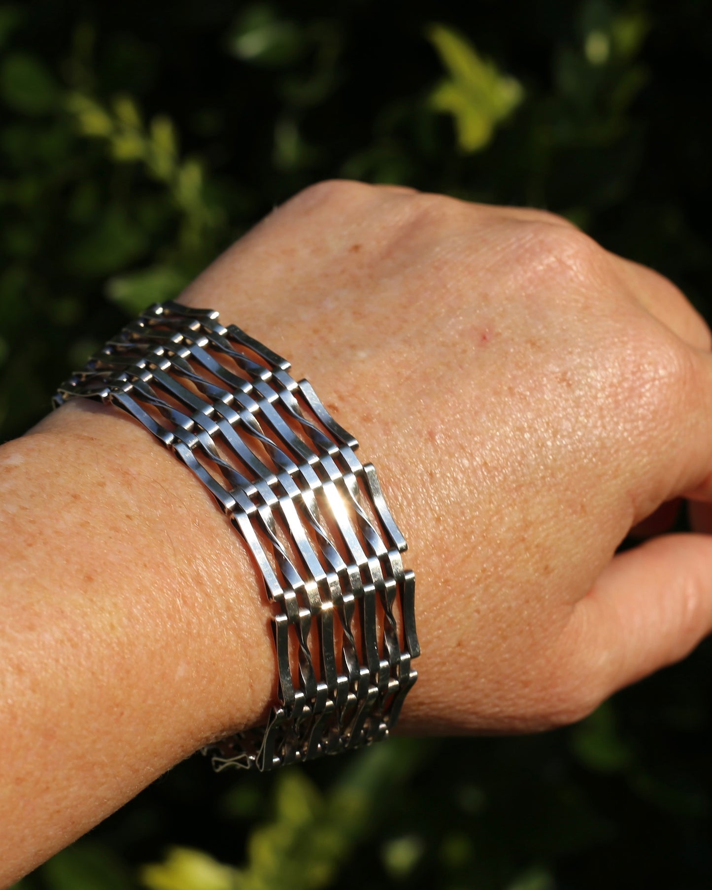 1978 London Made Gate Bracelet with Heart Padlock and Safety Chain, 19cm, 24.7g