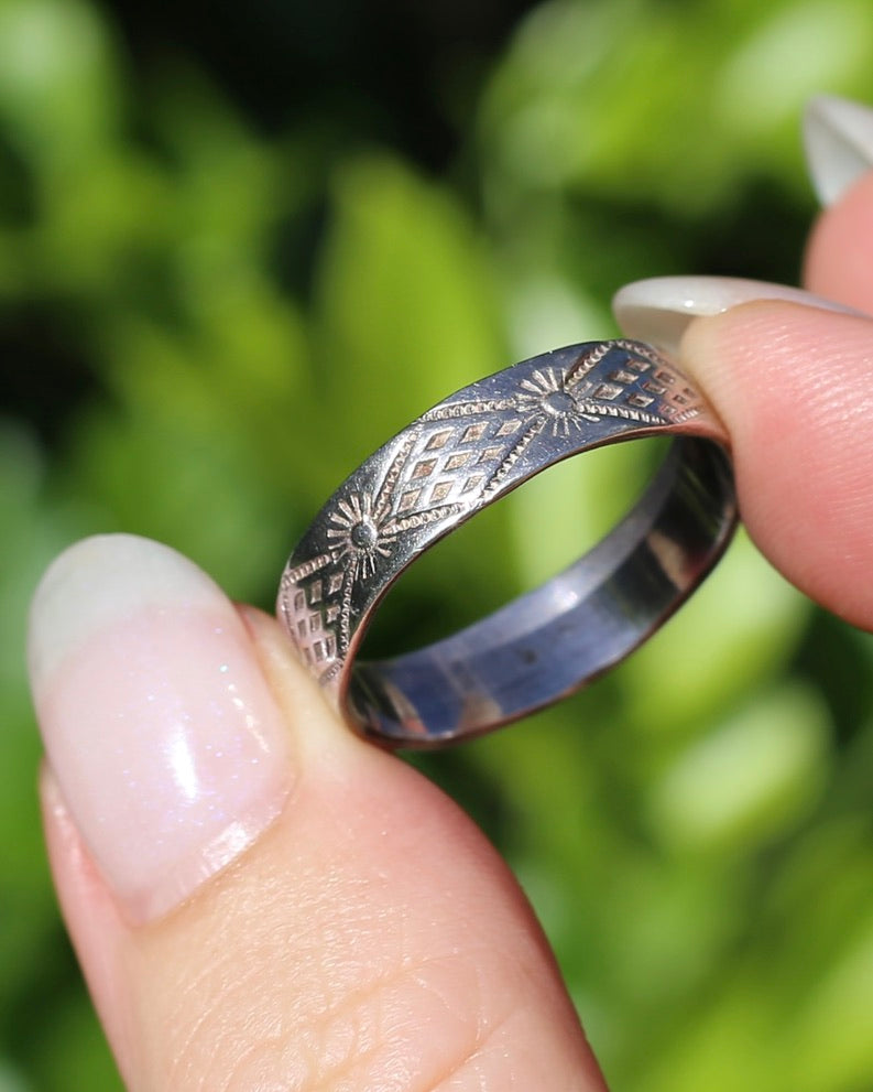 Engraved Sunshine and Diamond Panel Silver Band, Sterling Silver, sixe W1/2 or 11.25