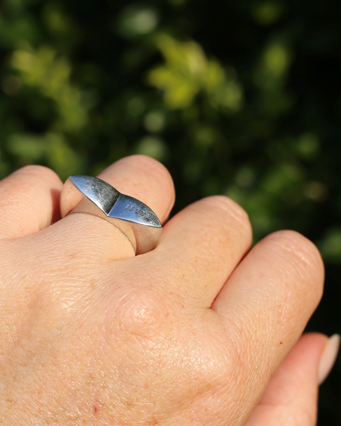 German Jette Ring, Sterling Silver, 8.1g, size O or 7.25 (feels more like N1/2)