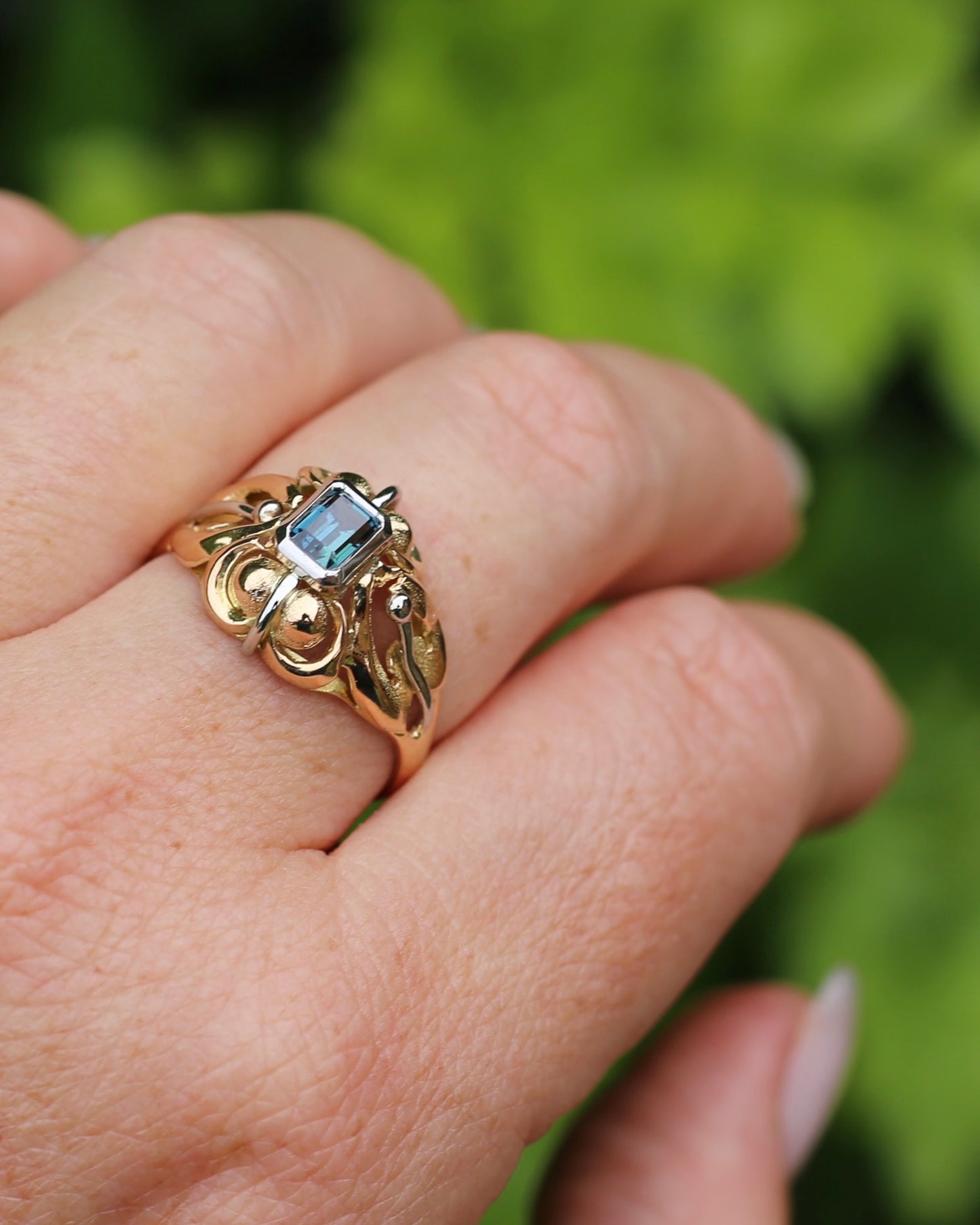 East African Emerald Cut Teal Parti Sapphire in 1940s Italian Made 18ct Mixed Metal Handmade ring, size S or 9.25 with valuation