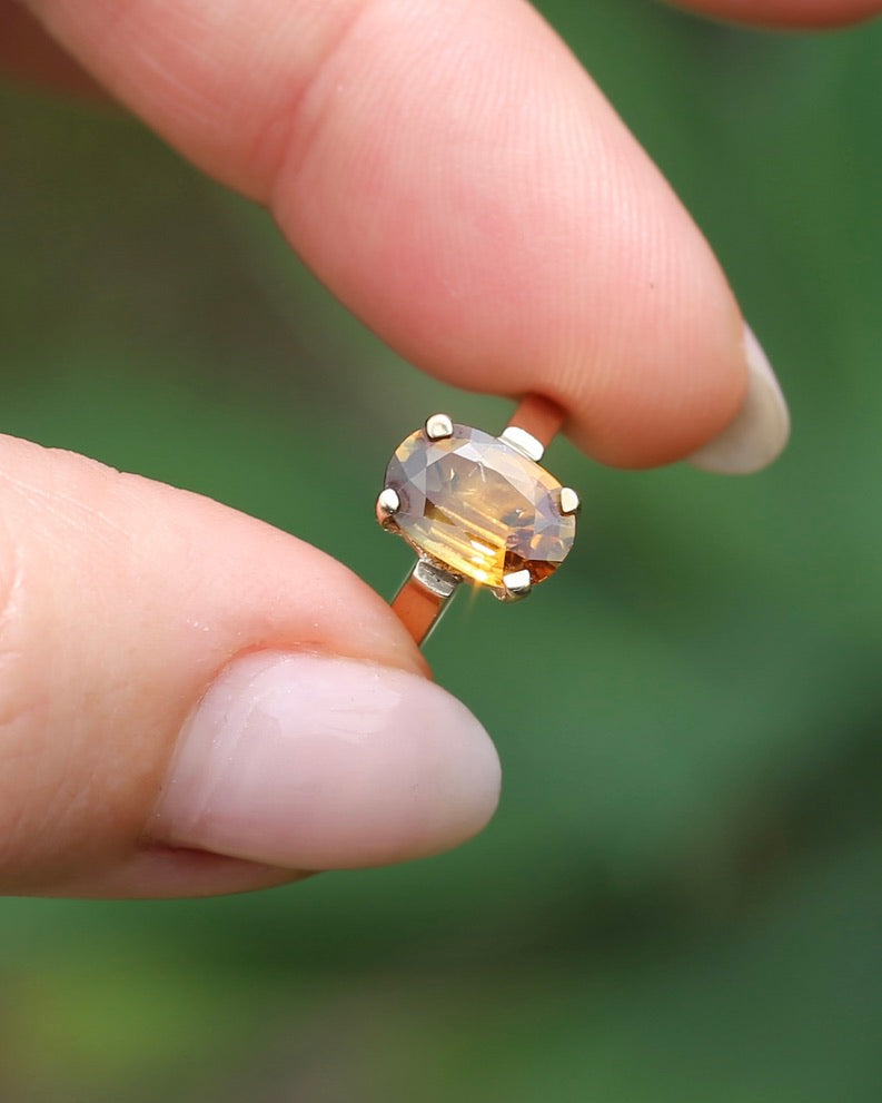 Vintage Yellow Sapphire Ring, 9ct Yellow Gold, size M1/2 or 6.5, 2.68g
