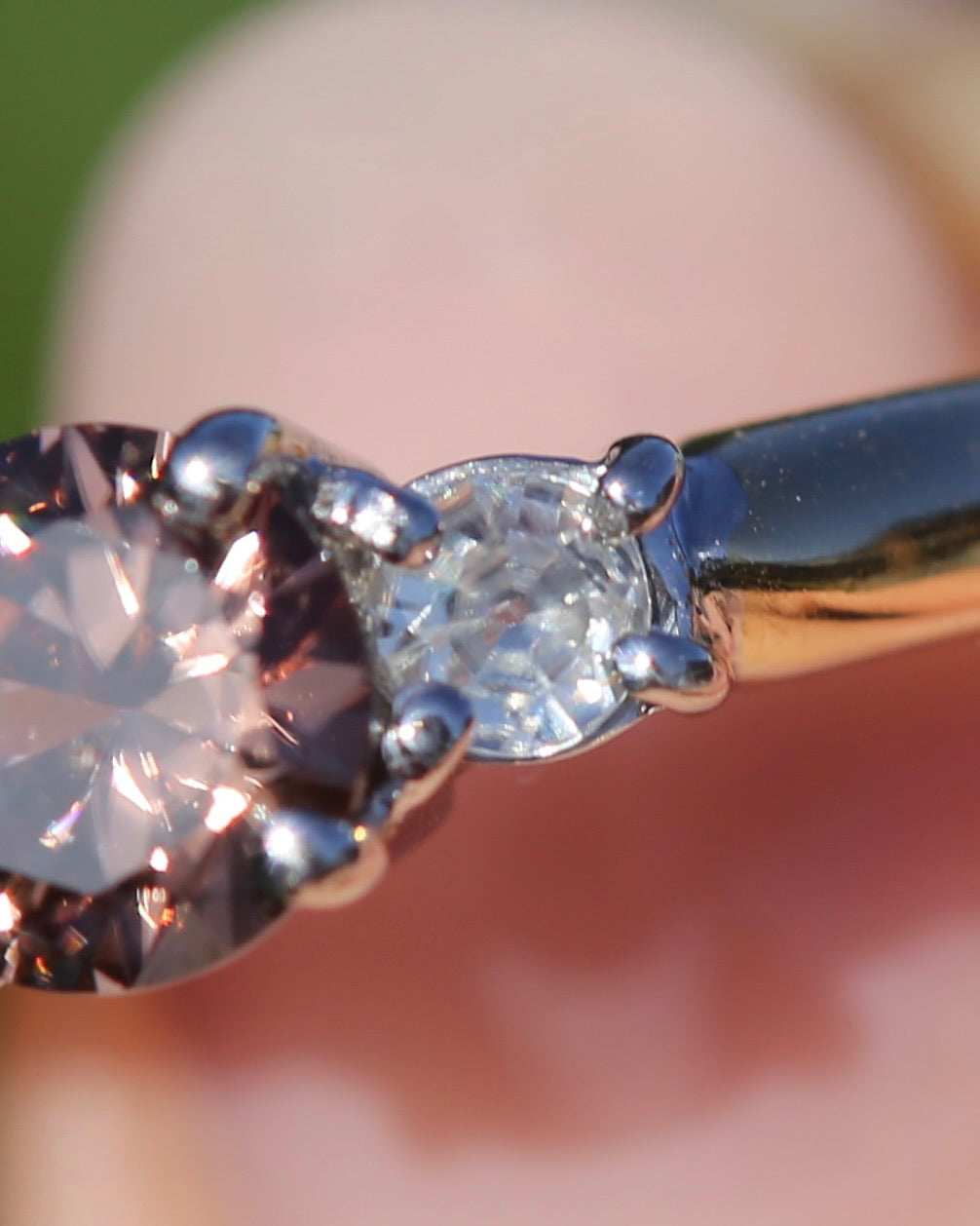 1.31ct Natural Caramel Zircon and Old Cut White Zircon Trilogy Ring, 9ct Gold, size N1/2 or just under 7, 3.72g