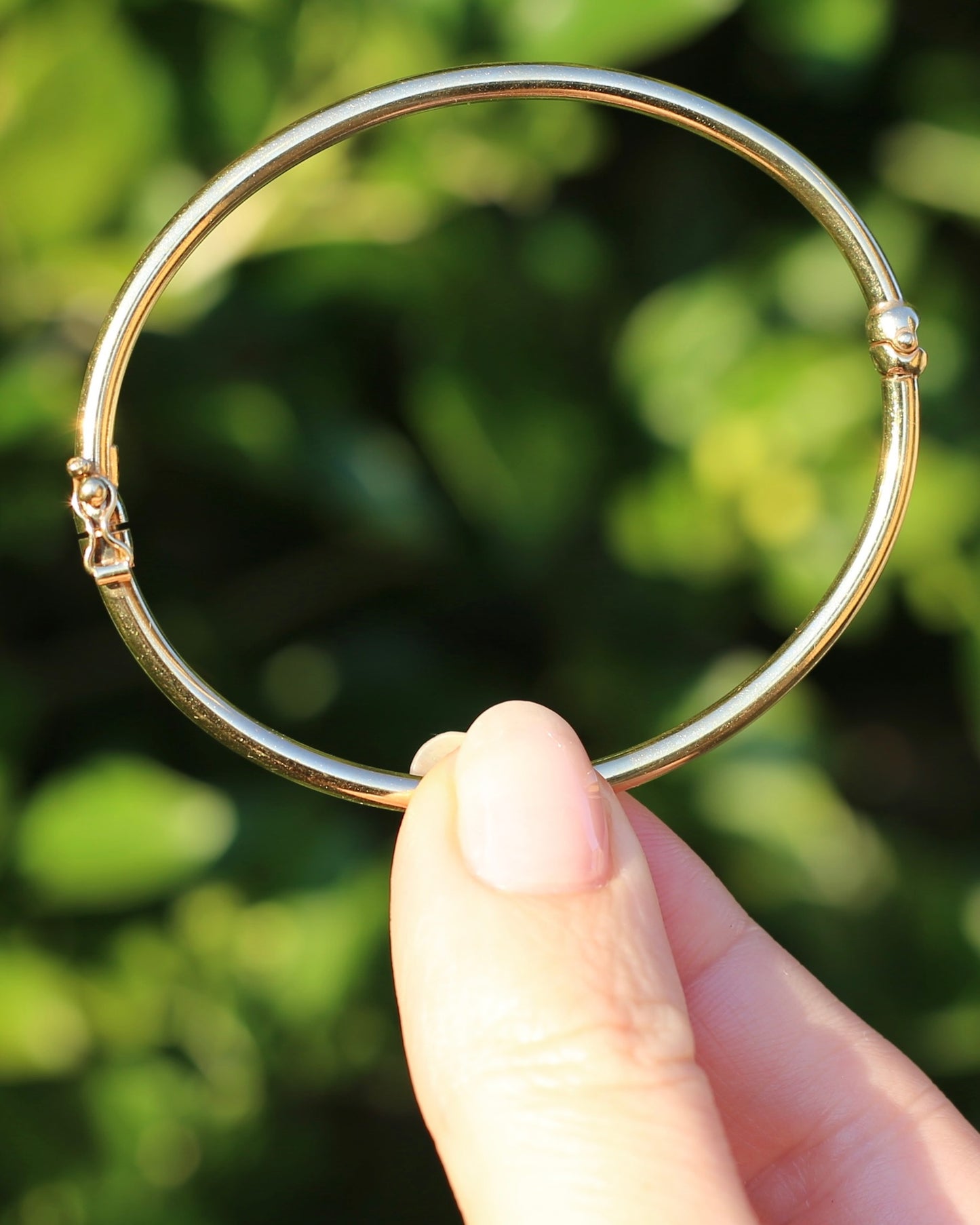 Silver Filled 1/10 Gold Hinged Bangle, approx 17cm oval, 5.81g