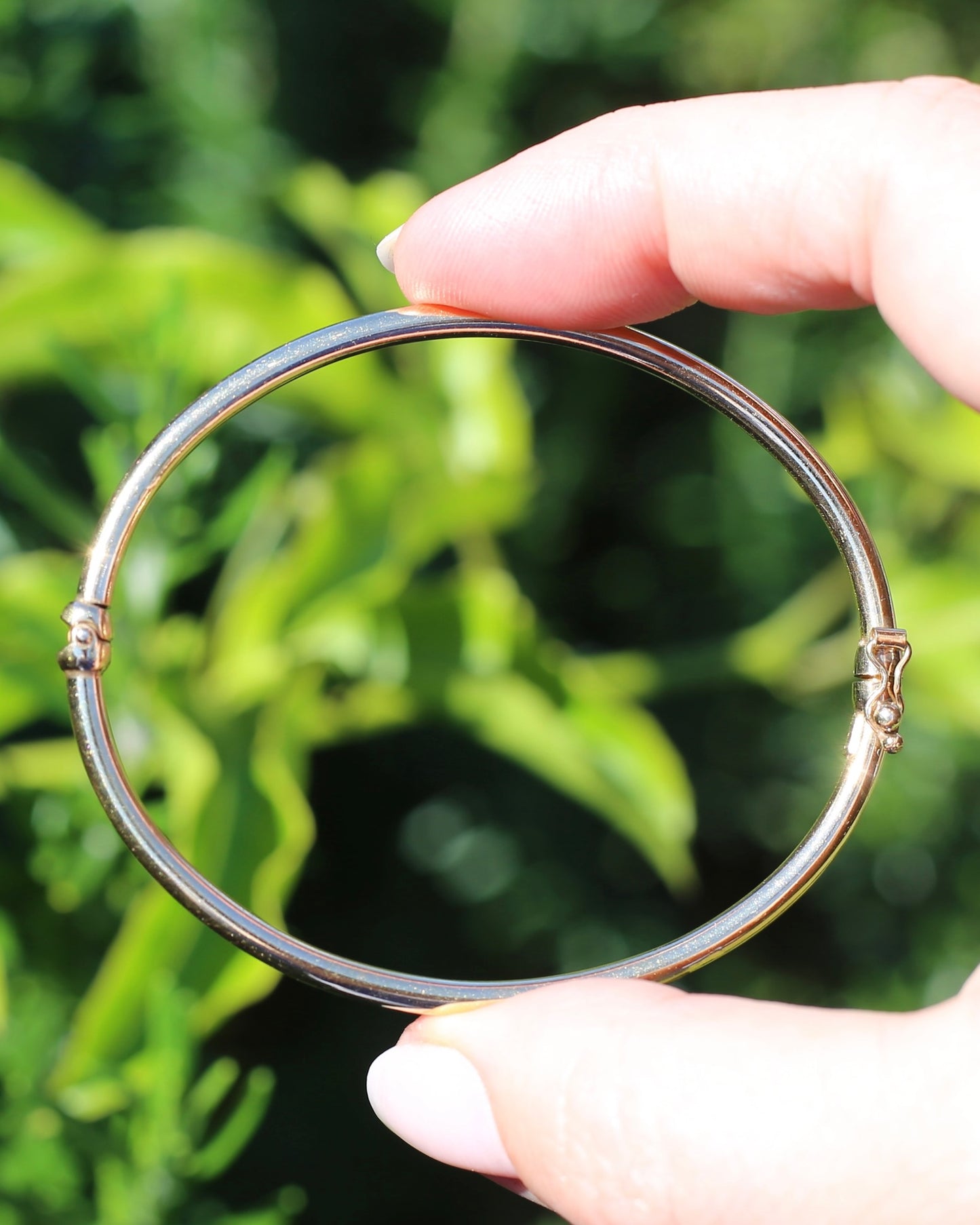 Silver Filled 1/10 Gold Hinged Bangle, approx 17cm oval, 5.81g
