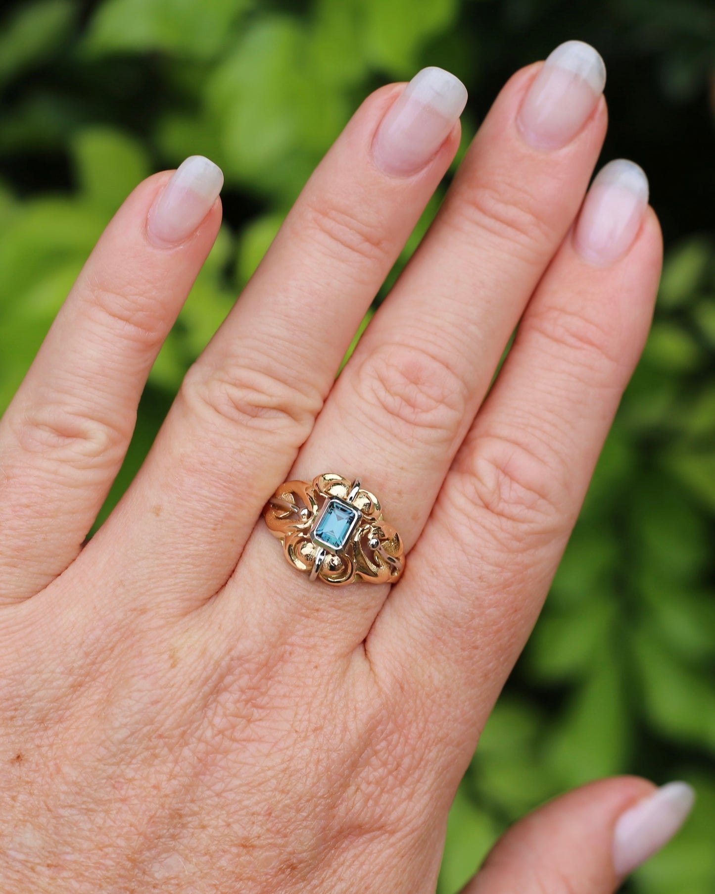 East African Emerald Cut Teal Parti Sapphire in 1940s Italian Made 18ct Mixed Metal Handmade ring, size S or 9.25 with valuation