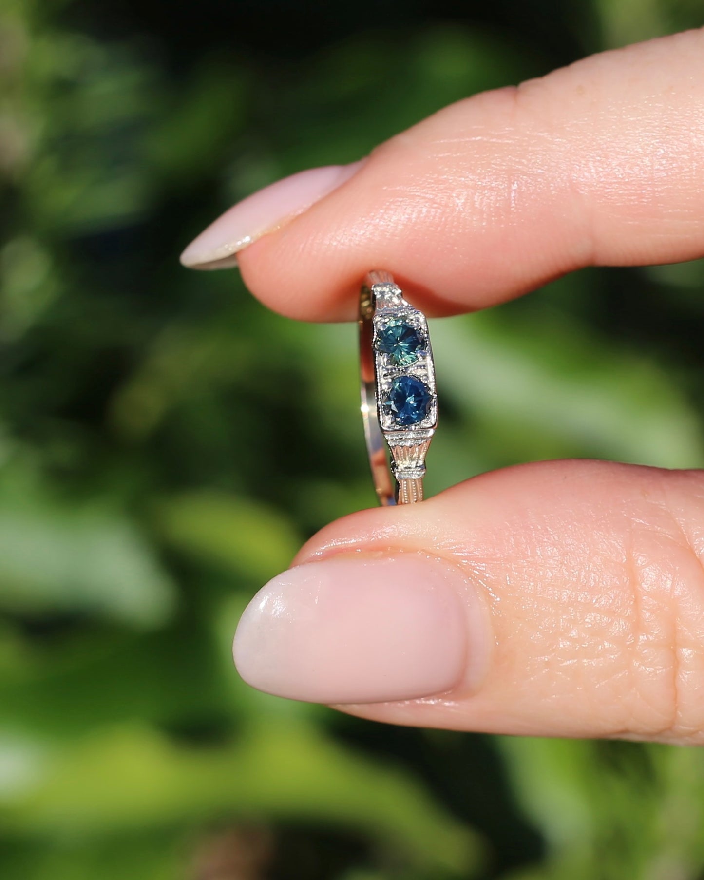 ON HOLD Delicate Vintage Australian Parti Toi et Moi, 9ct White and Yellow Gold, size N or just over 6.75, 1.39g