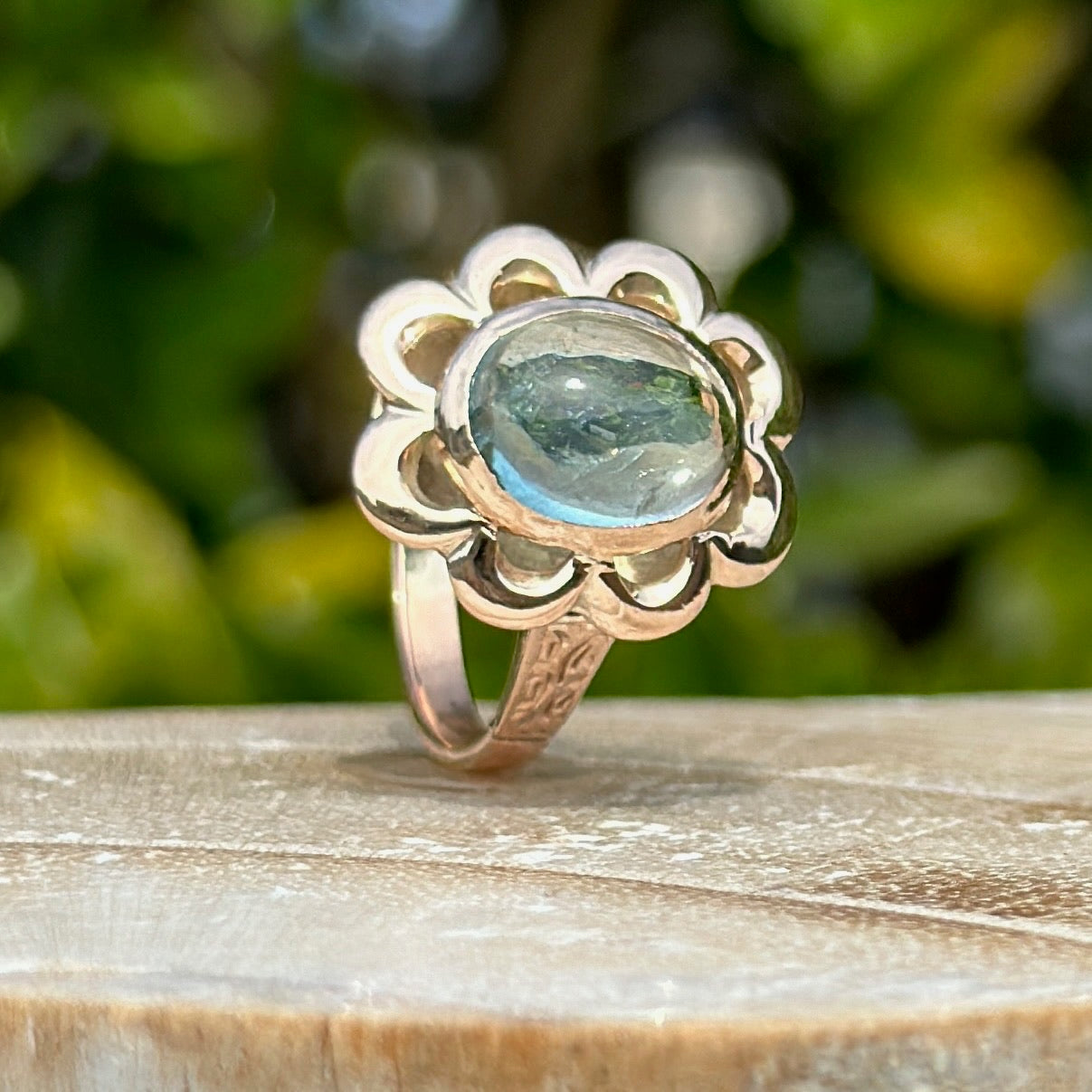 2.35ct Natural Aquamarine Cabochon in Vintage Floral 9ct Gold Ring, size O or 7.25