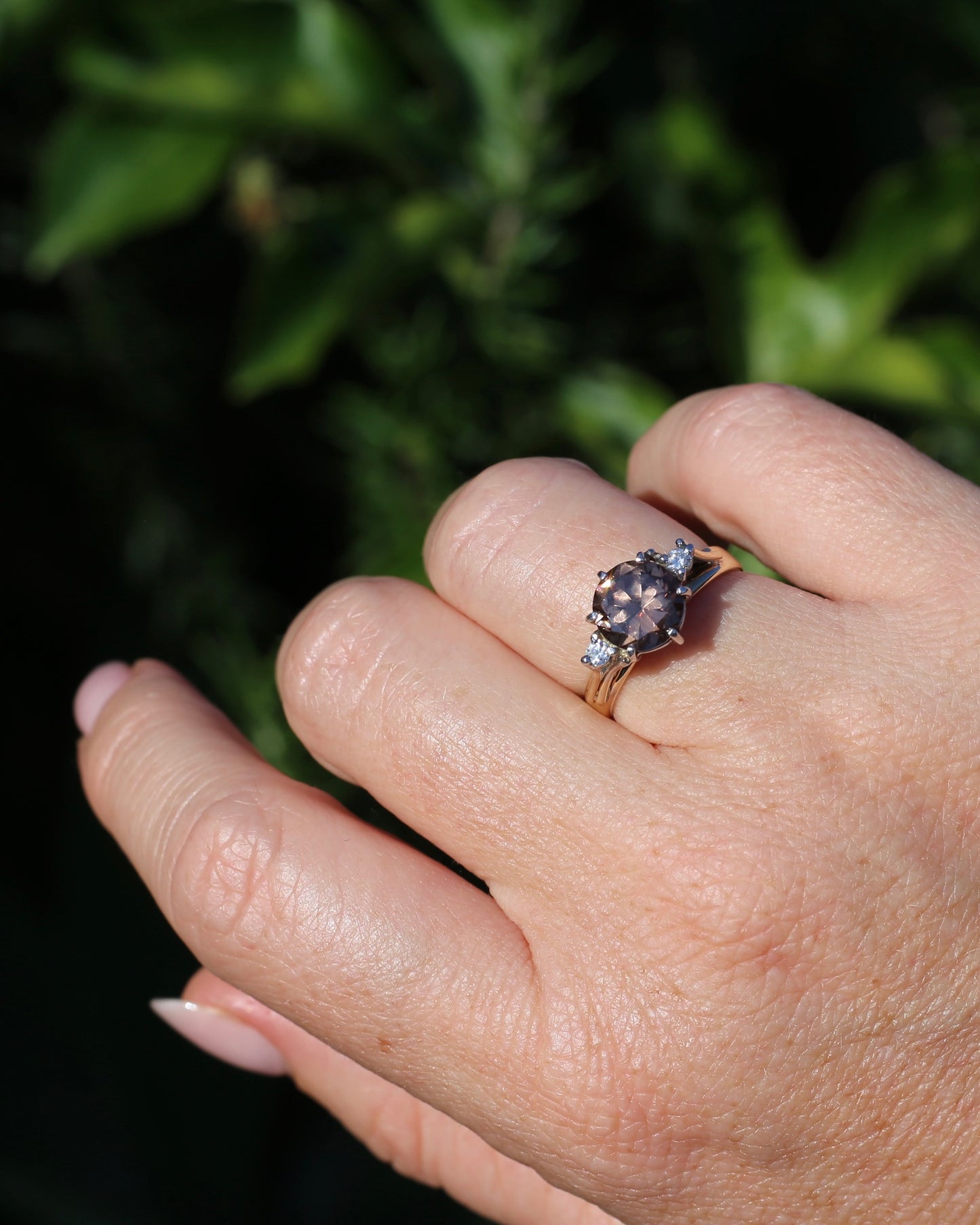 Vintage Circa 1960s 3.44ct Zircon and Diamond Trilogy, 9ct Yellow and White Gold, size 8 or Q, 3.95g