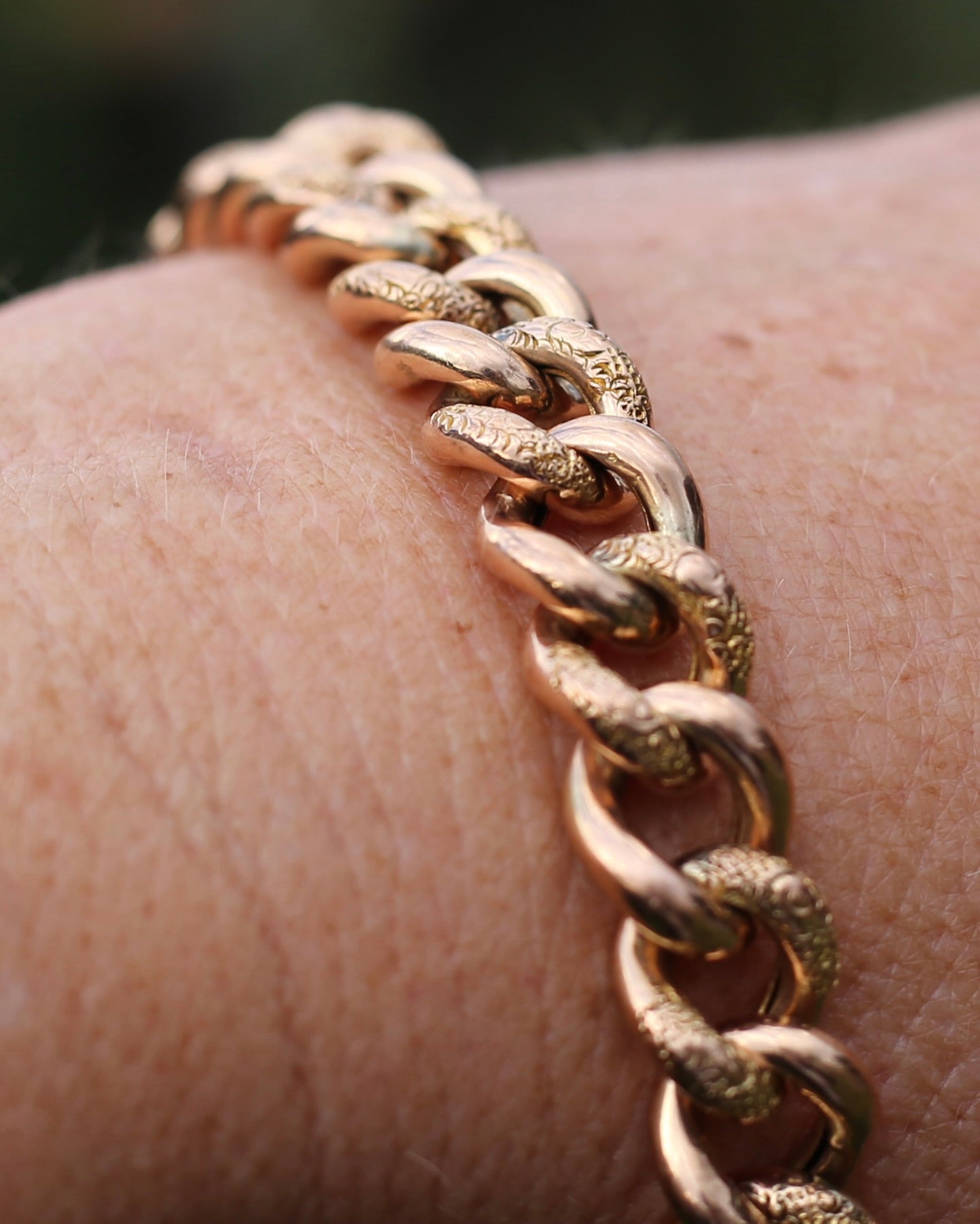 20.5cm Old Rose Gold Semi Hollow Day and Night Bracelet, 9ct Old Rose Gold, 17.29g