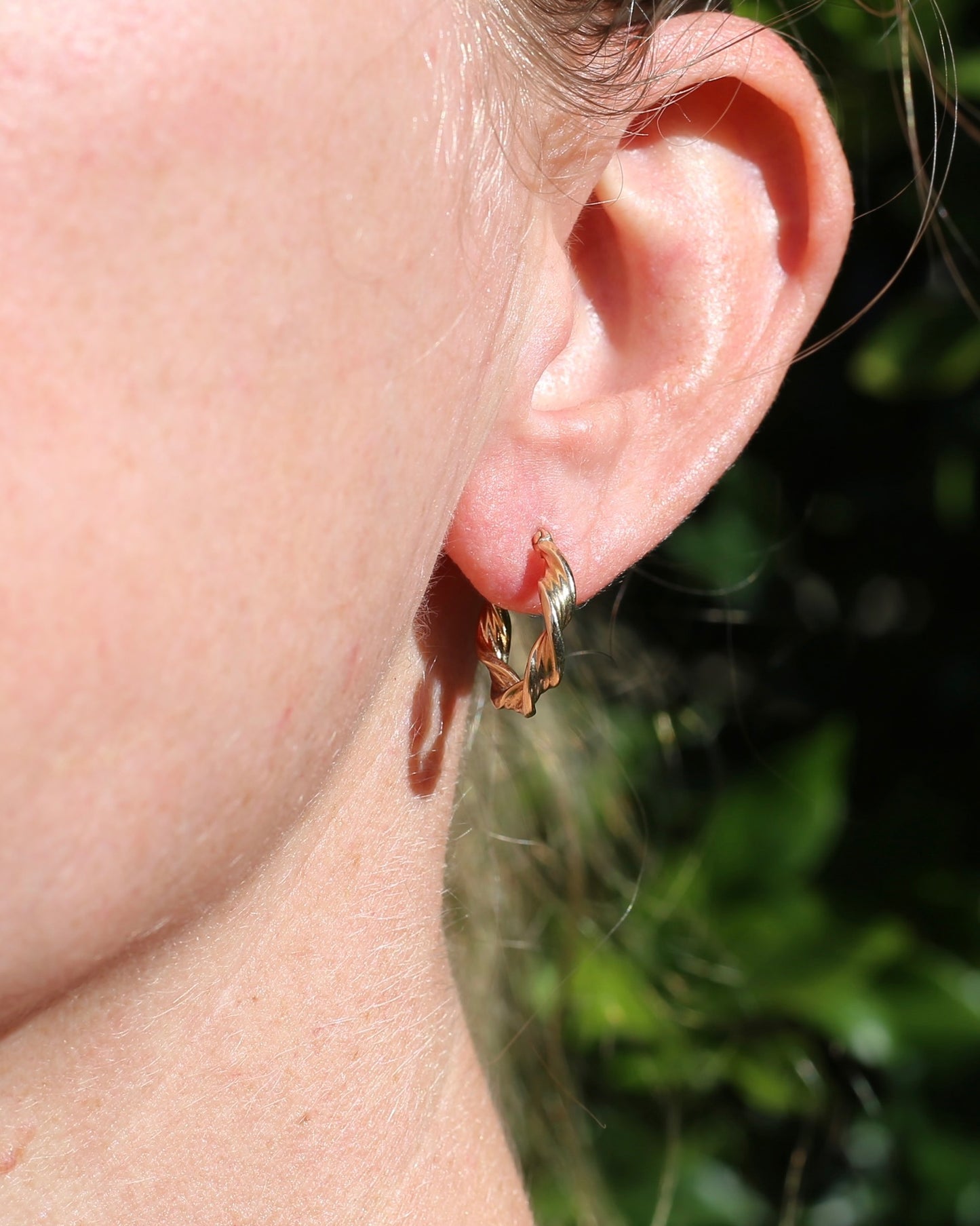 UnoAErre Twisted Gold Hoop Earrings, 17.5mm 1.26g