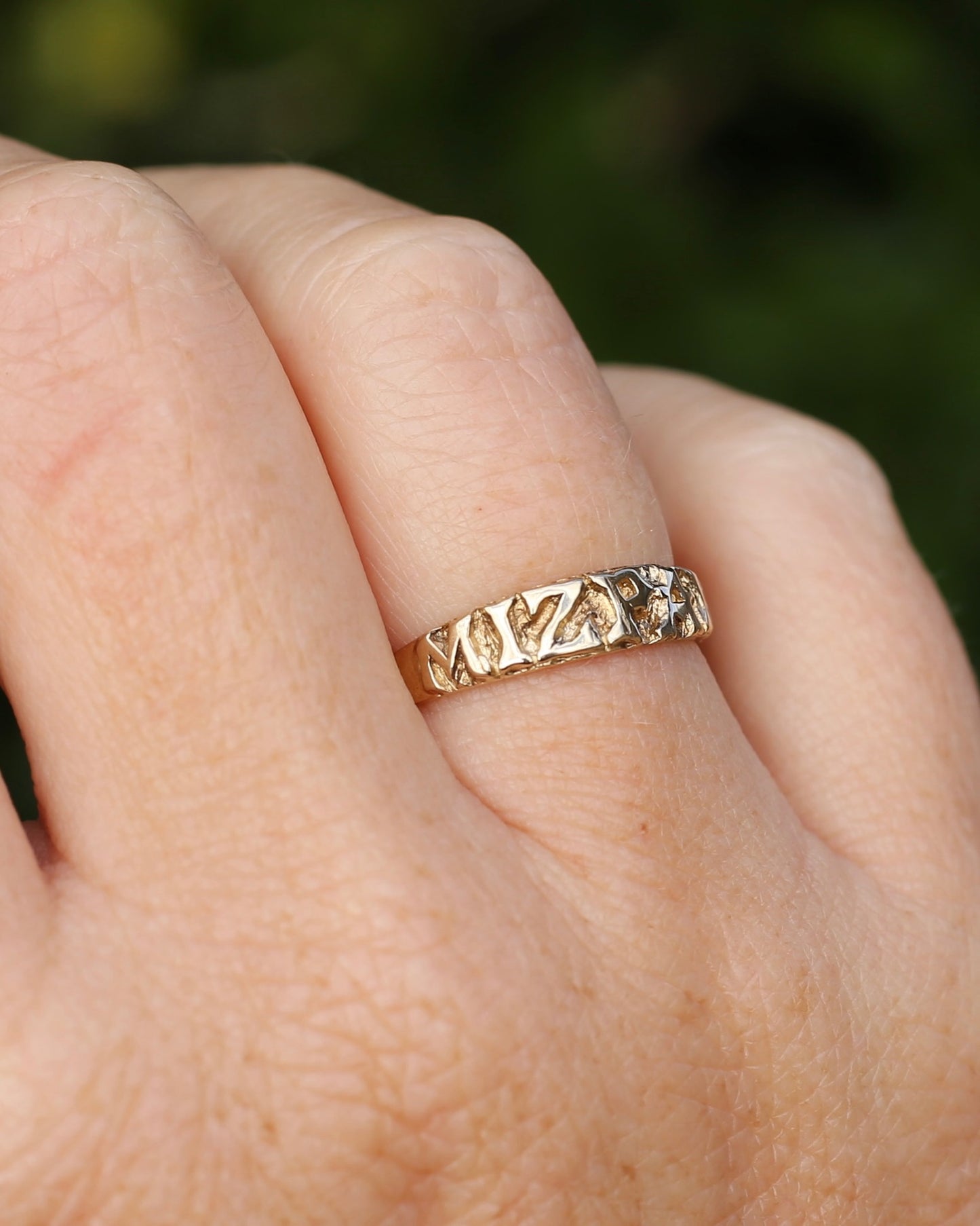 MIZPAH ring, 9ct Yellow Gold, size P or 7.75