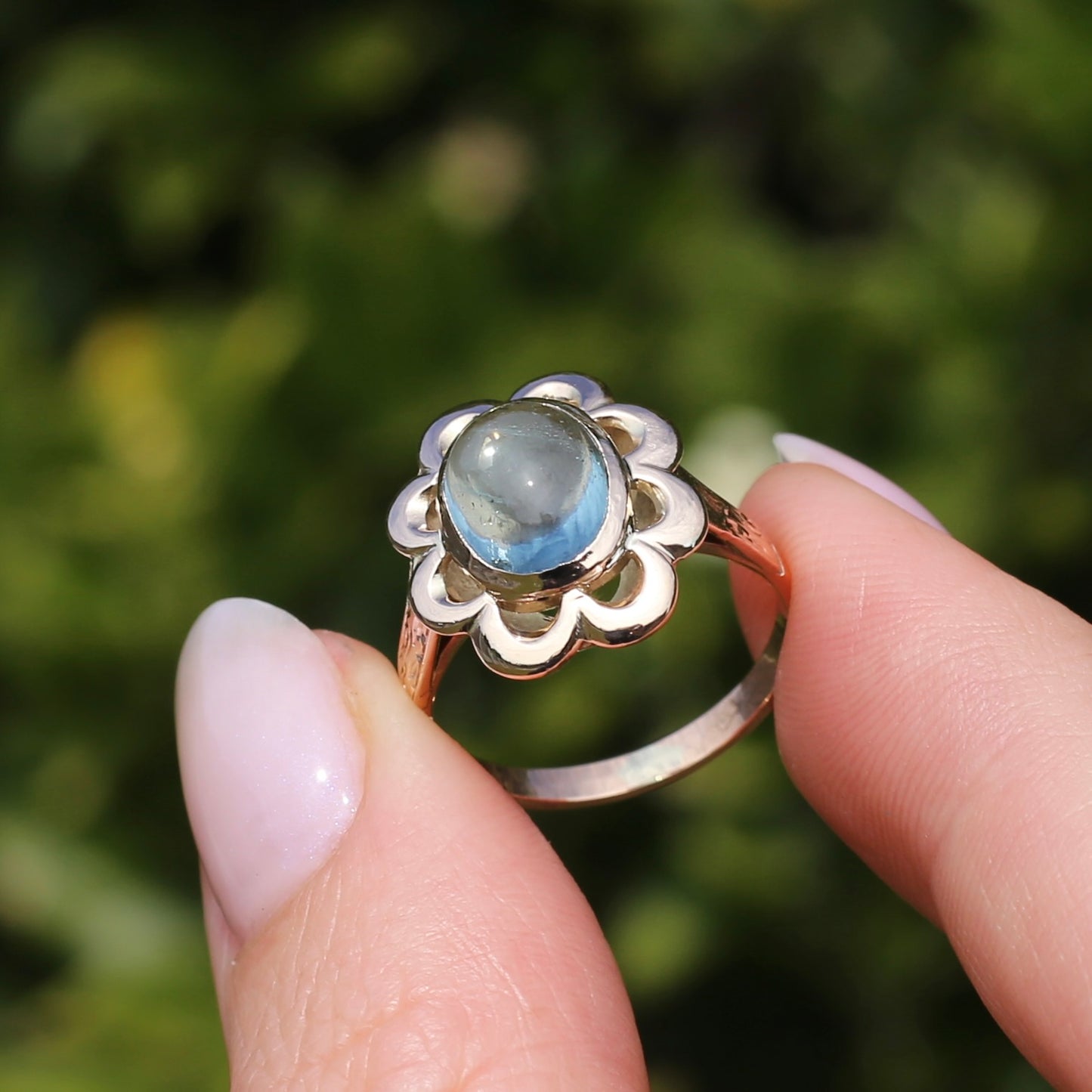 2.35ct Natural Aquamarine Cabochon in Vintage Floral 9ct Gold Ring, size O or 7.25