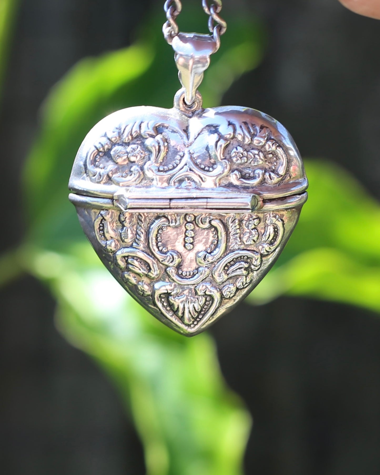 Vintage Heart Shaped Repousse Sterling Silver Vinaigrette Pendant, 12.0g