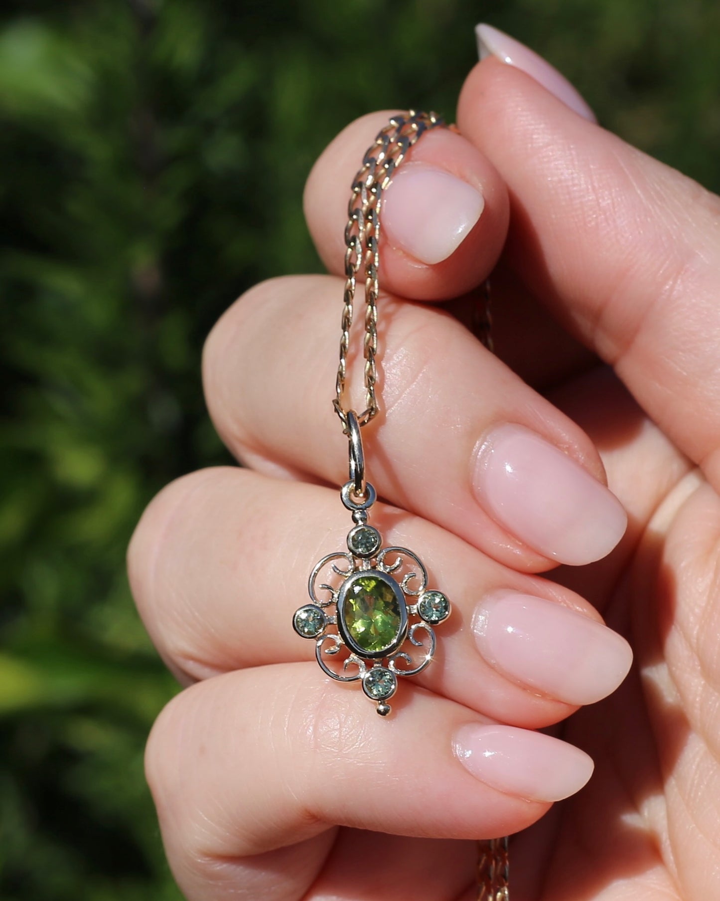 Vintage Bezel Set Peridot Pendant, 9ct Yellow Gold, 1.74g