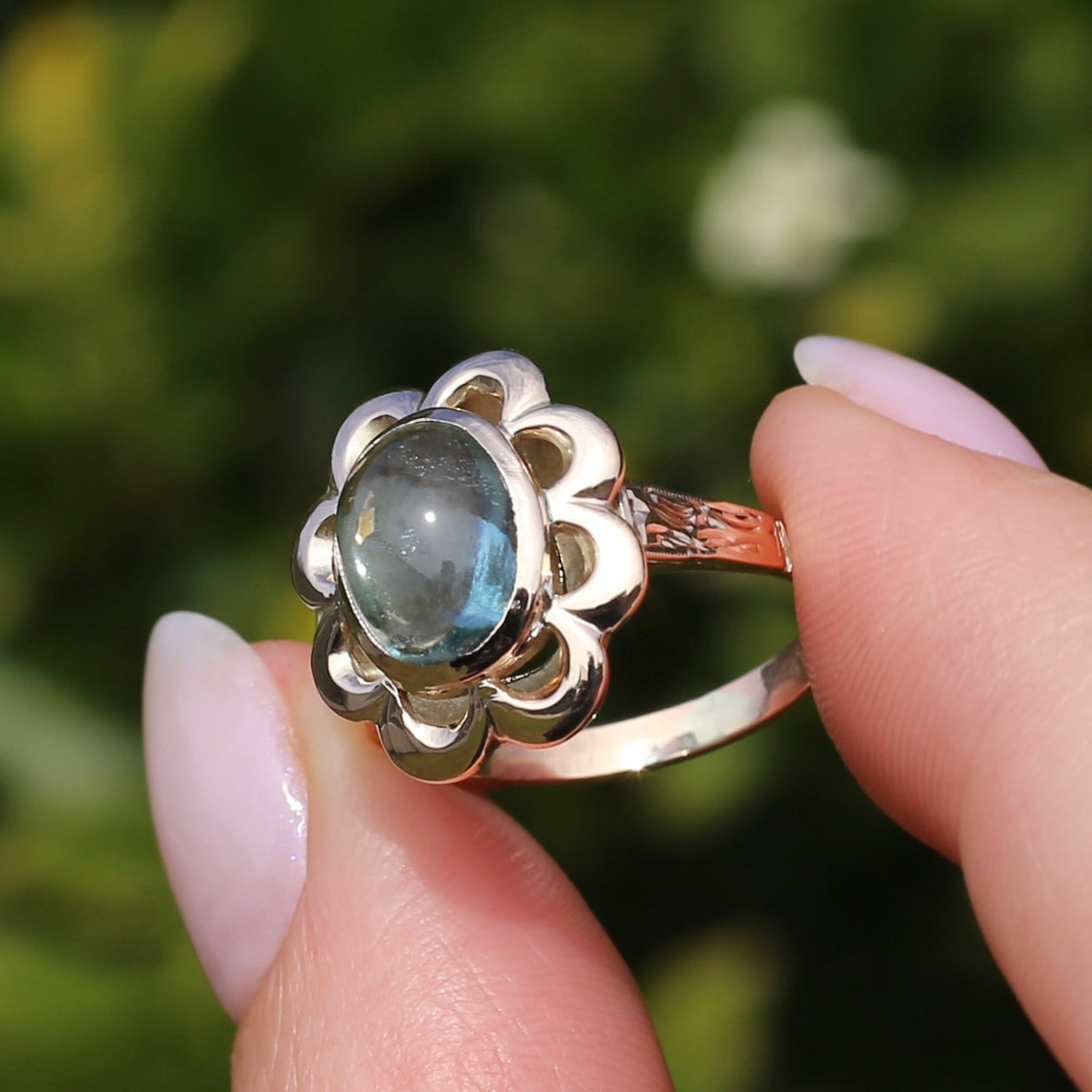 2.35ct Natural Aquamarine Cabochon in Vintage Floral 9ct Gold Ring, size O or 7.25