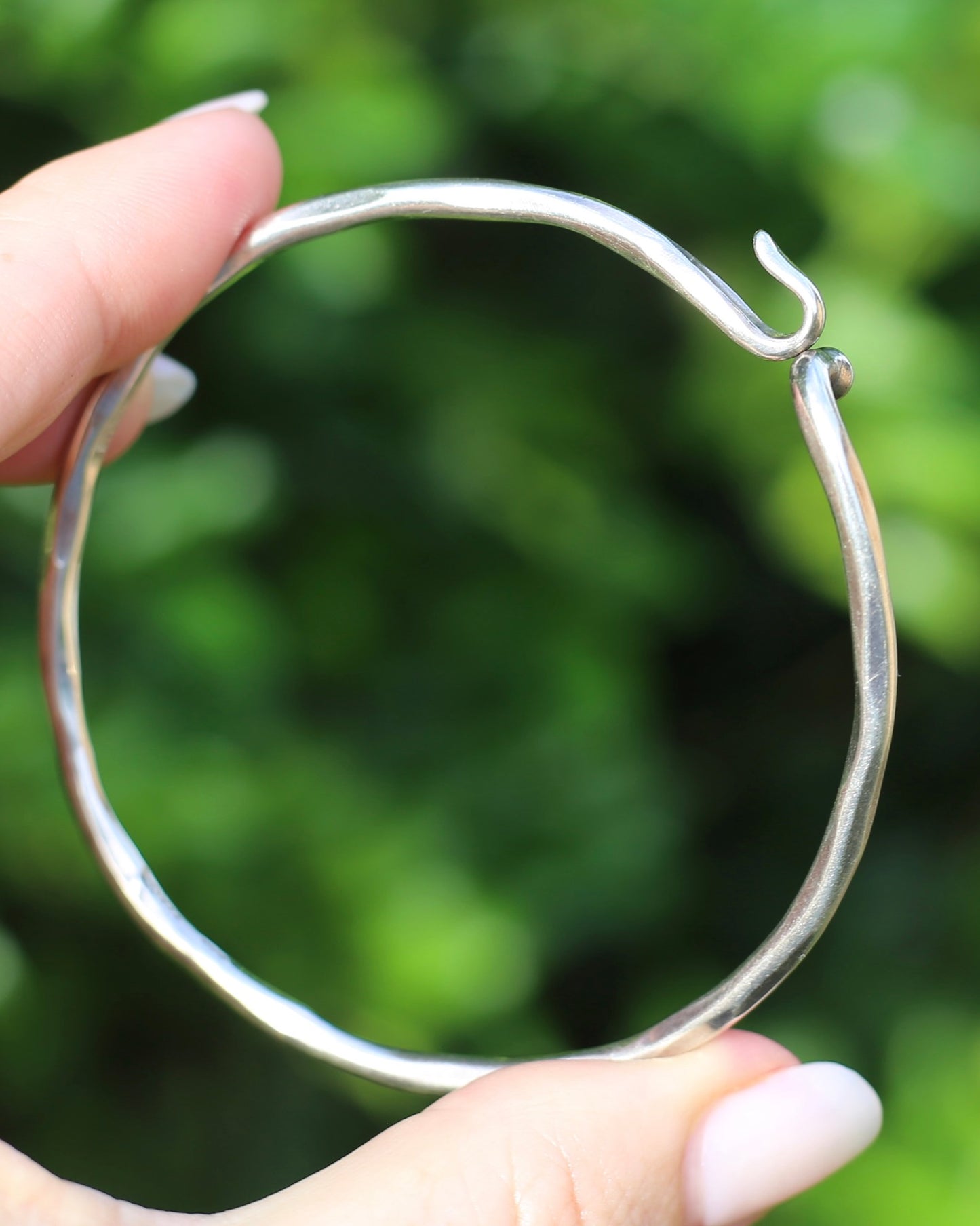 Hammered Finish Sterling Silver Bracelet with Nail Type Closure, Sterling Silver, 16.8g