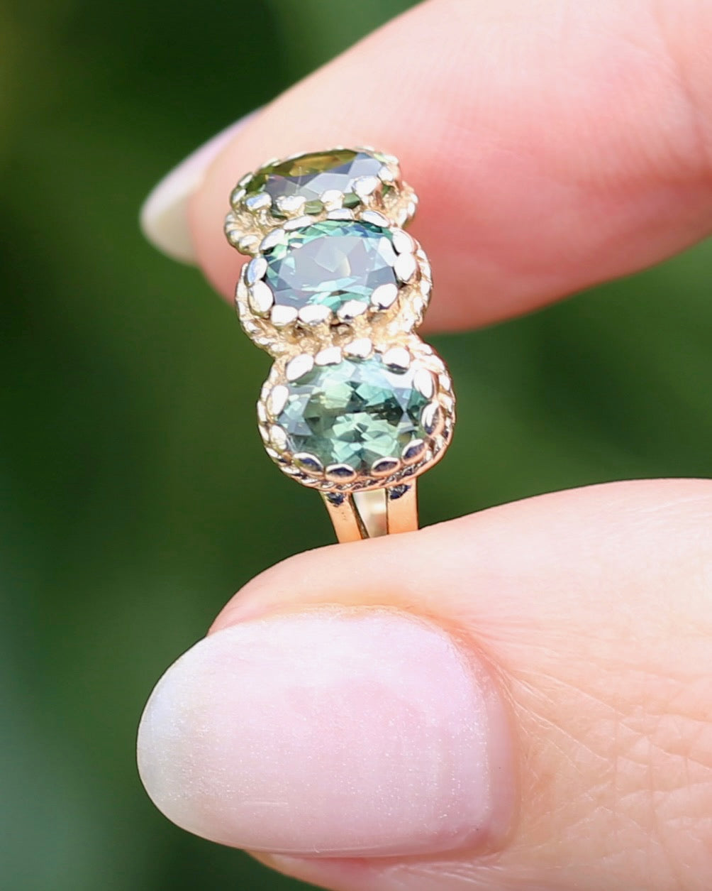3ct Green Parti Sapphire Claw Set Vintage Ring, 9ct Yellow Gold, size 6 or L1/2