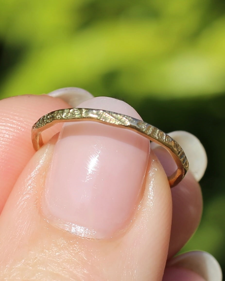 Vintage Rustic Gold Ring, 9ct Yellow Gold, size P or 7.5, 1.1g