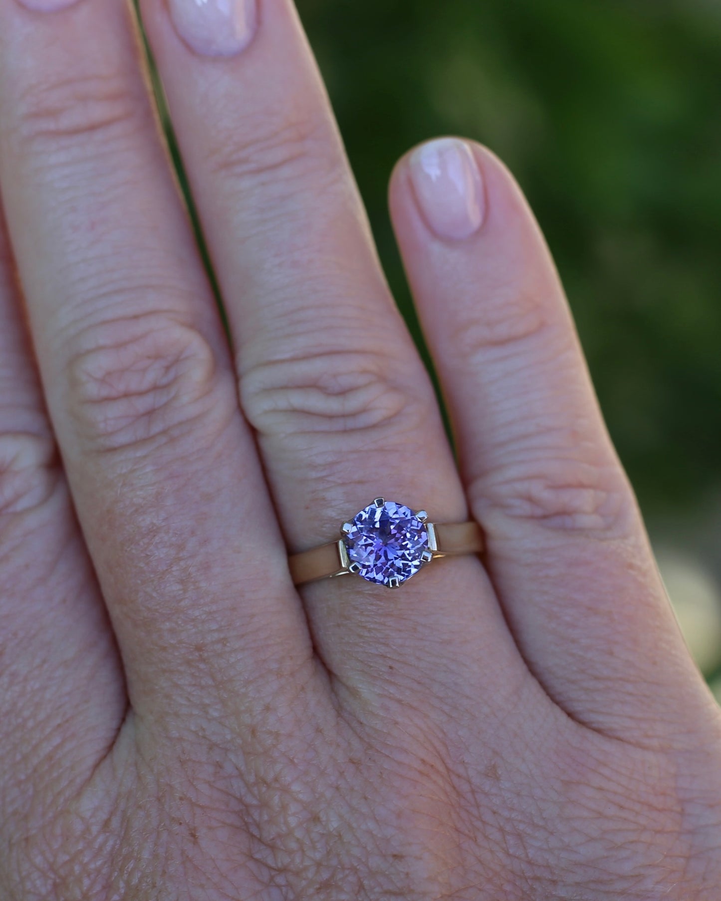 1.65ct Tanzanite in Vintage Mixed Metal 9ct White & Yellow Gold Ring, size Q1/2 or 8.25