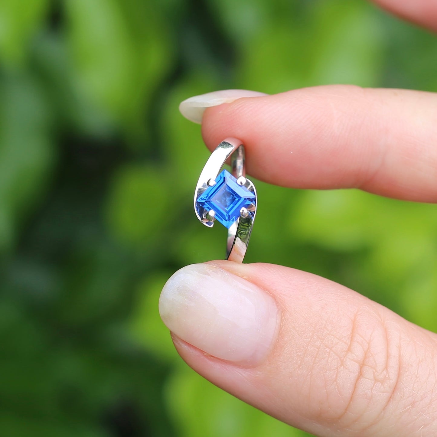 Circa 1960s Square Emerald Cut Blue Spinel in Asymmetric White Gold Ring, 9ct White Gold, size 6.25 or M
