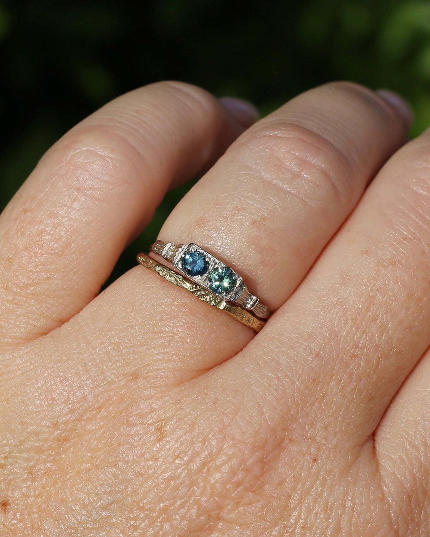 ON HOLD Delicate Vintage Australian Parti Toi et Moi, 9ct White and Yellow Gold, size N or just over 6.75, 1.39g
