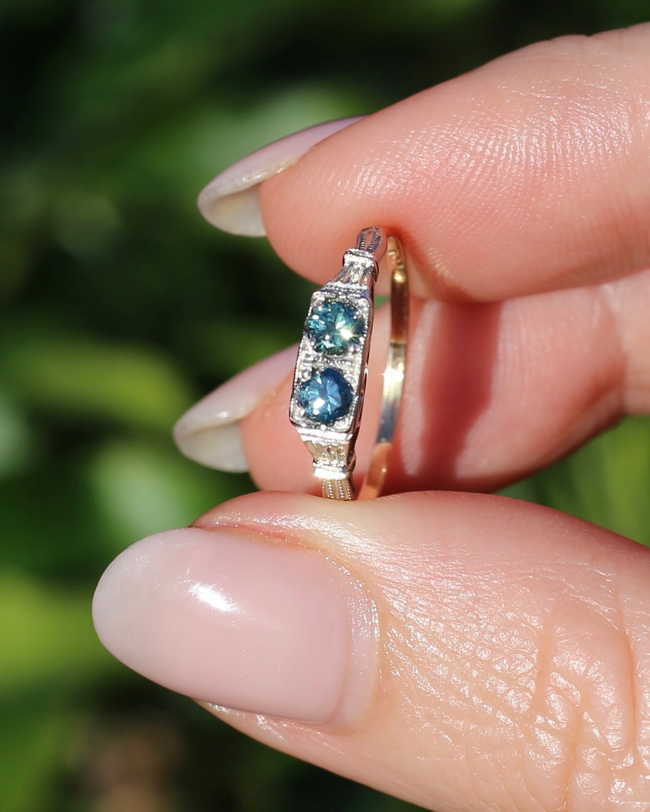ON HOLD Delicate Vintage Australian Parti Toi et Moi, 9ct White and Yellow Gold, size N or just over 6.75, 1.39g