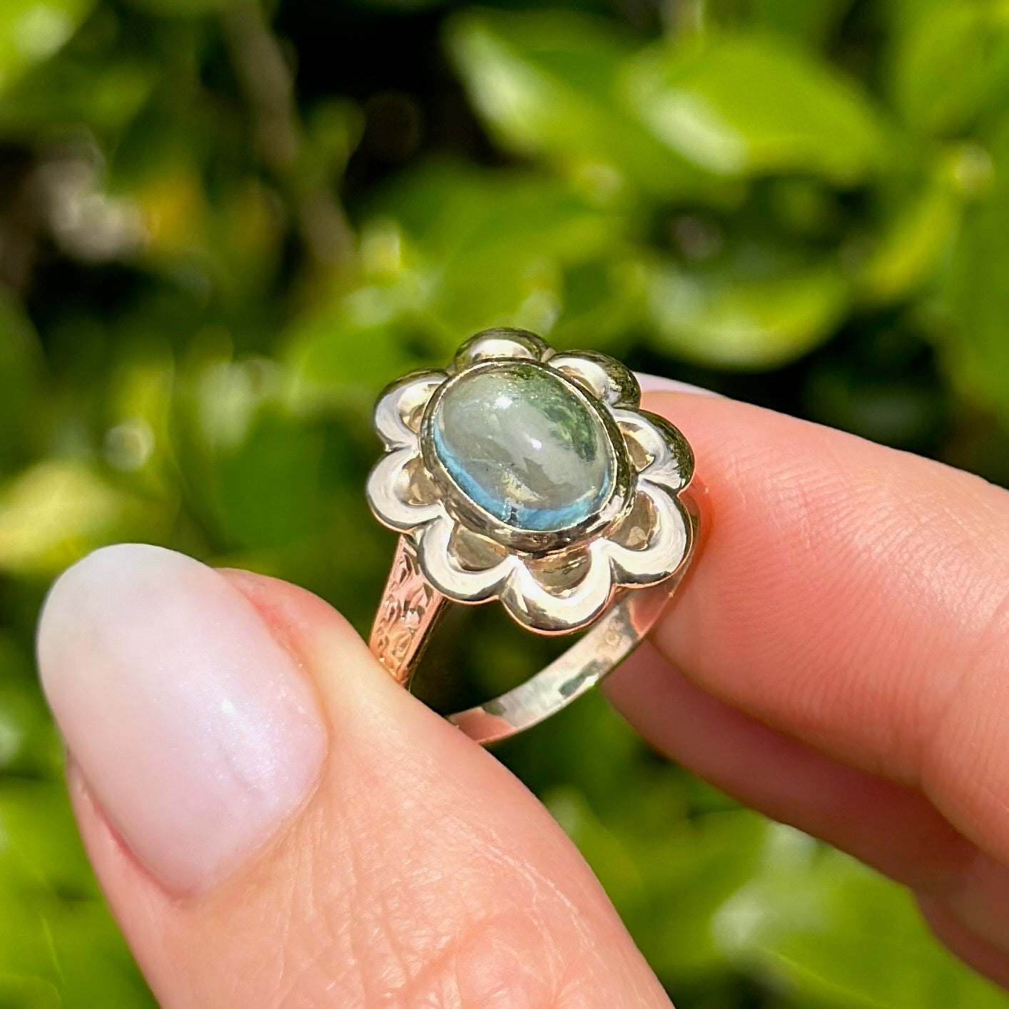 2.35ct Natural Aquamarine Cabochon in Vintage Floral 9ct Gold Ring, size O or 7.25