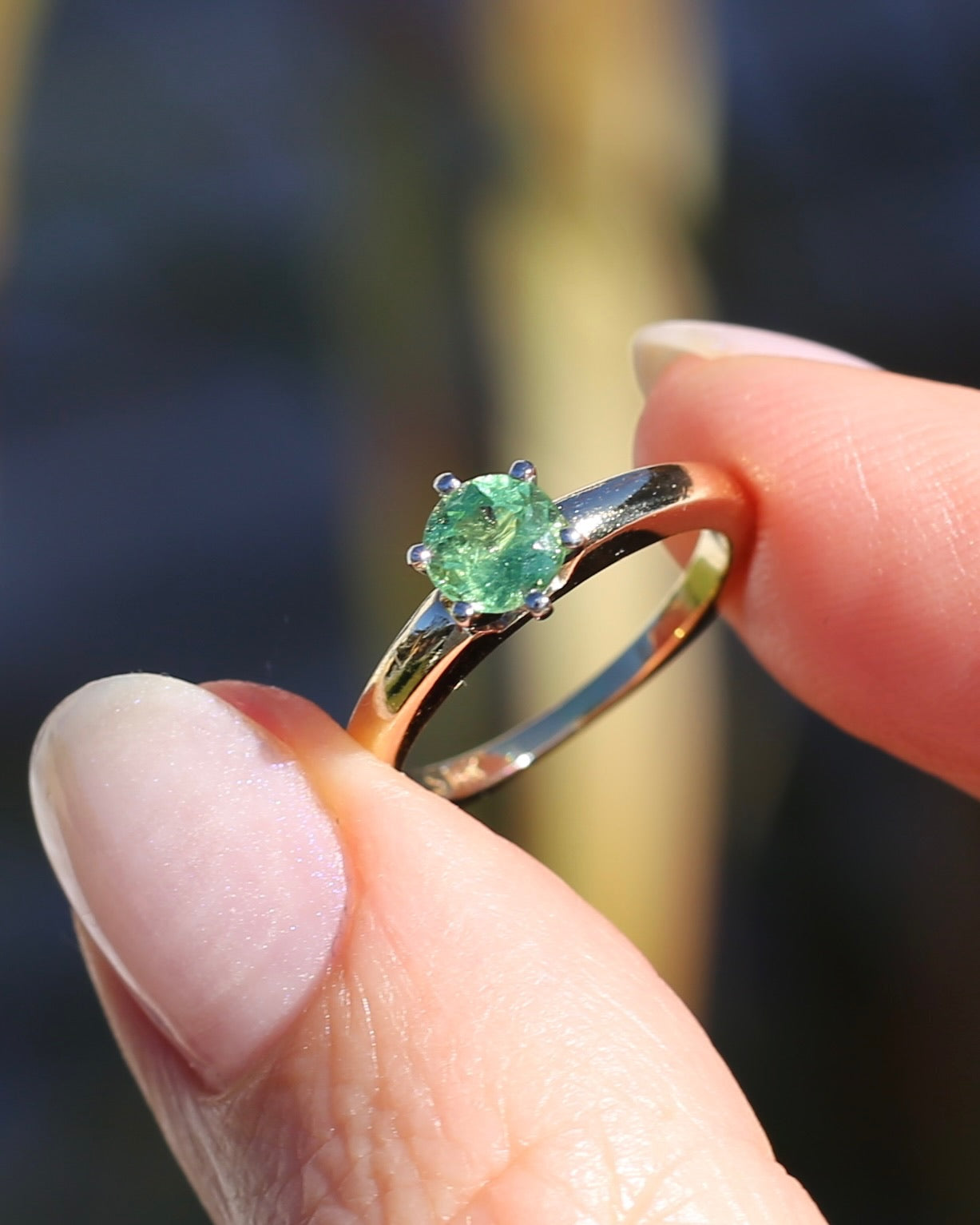 0.75ct Tsavorite - Light Grossular Green Garnet - in Vintage 14ct Yellow and White Gold Setting, size J1/2 or 5
