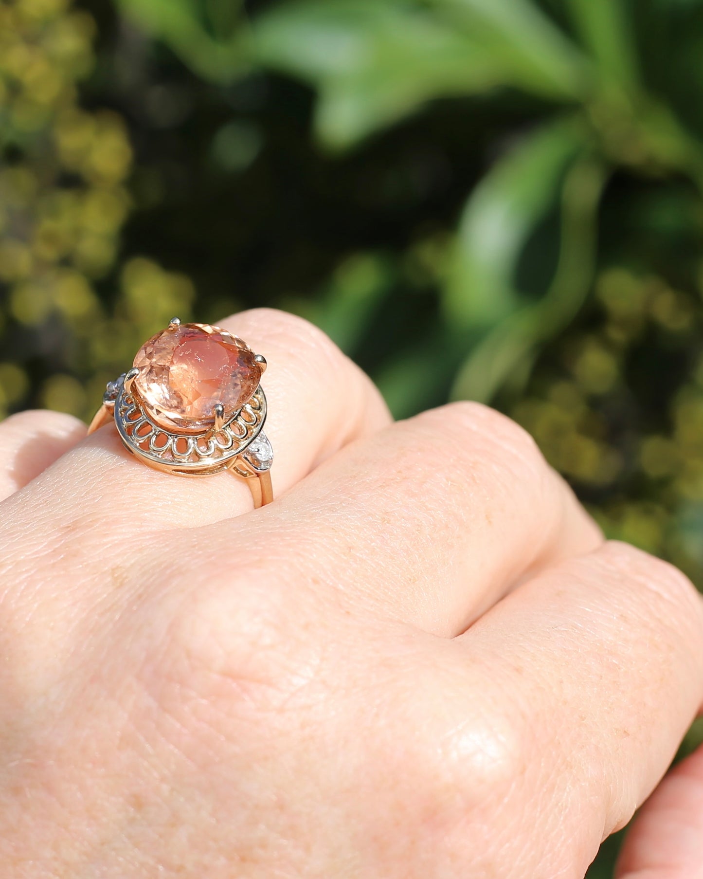 Oval Peach Tourmaline Ring, 9ct Yellow Gold, size N or 6.75, 3.95g, with valuation