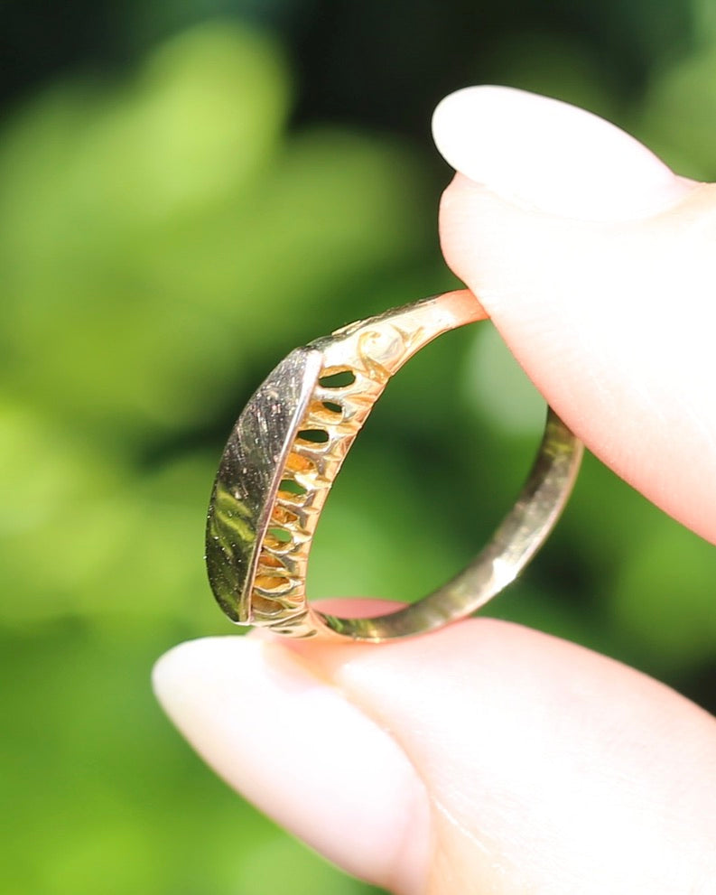 London Bridges Style Signet ring in 18ct and 9ct Gold, size N1/2 or 7