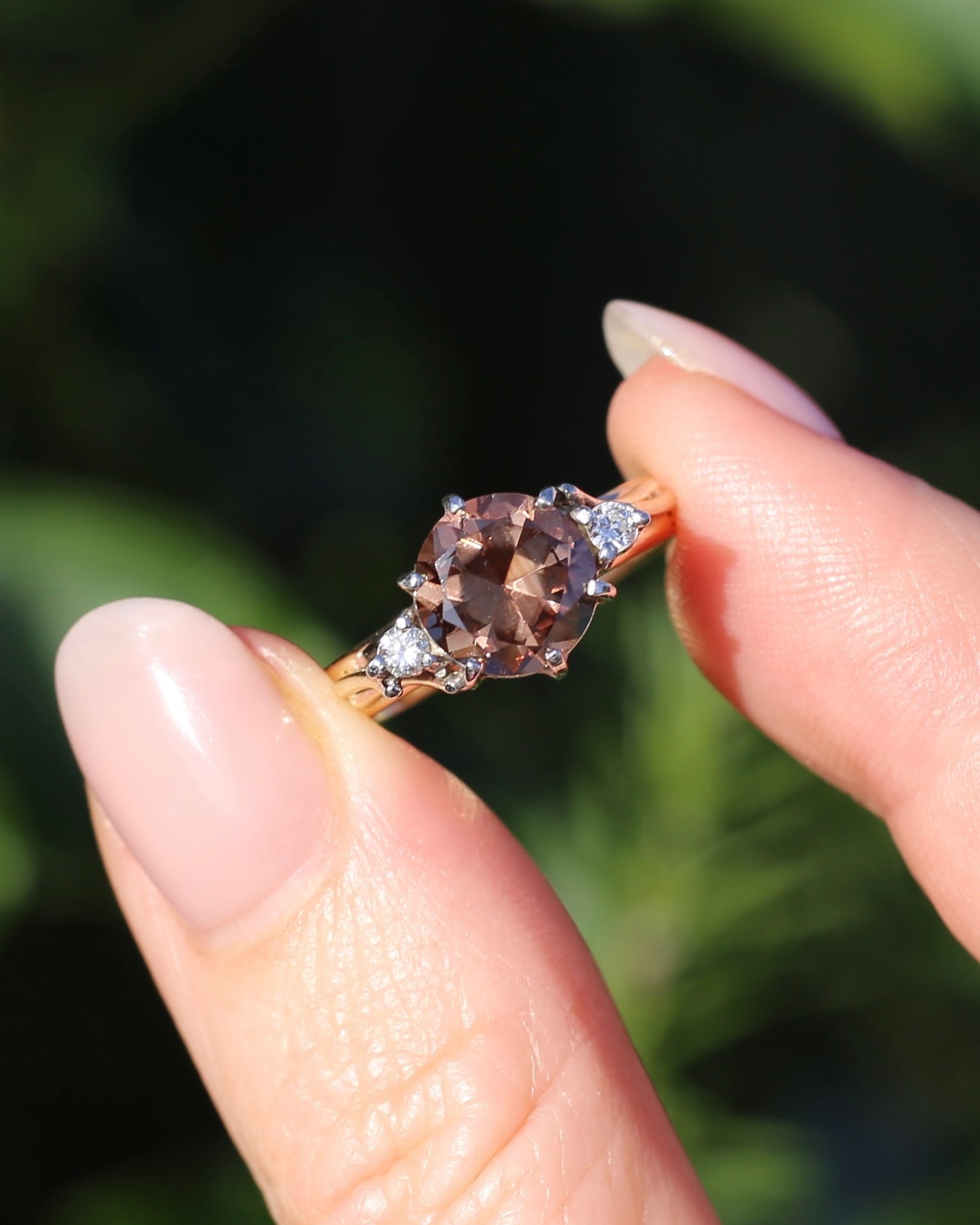Vintage Circa 1960s 3.44ct Zircon and Diamond Trilogy, 9ct Yellow and White Gold, size 8 or Q, 3.95g