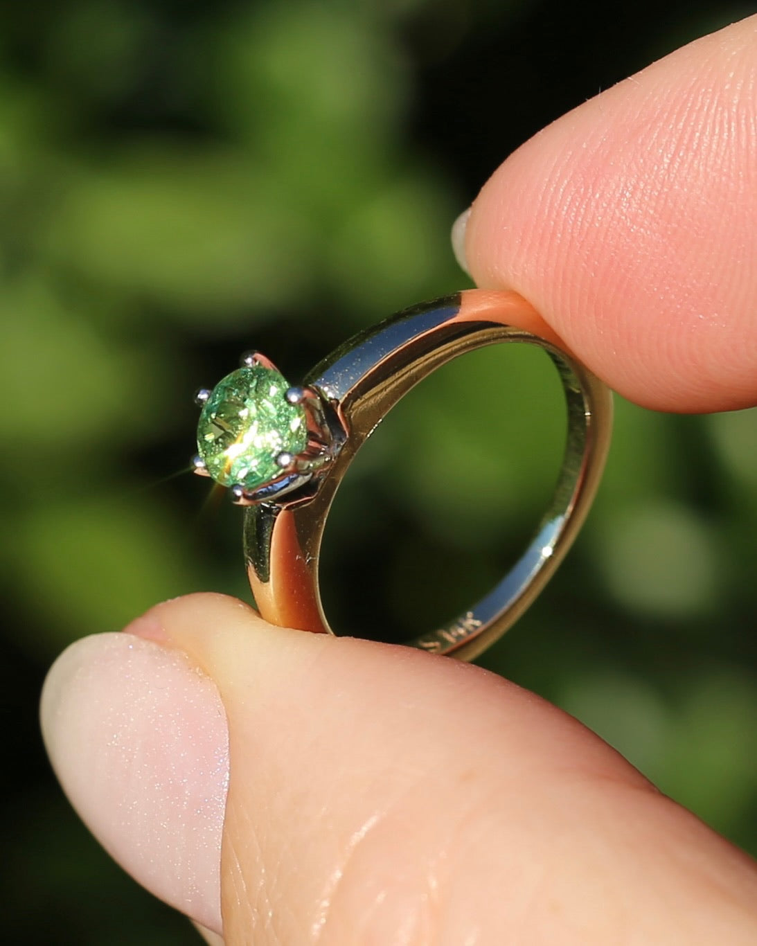 0.75ct Tsavorite - Light Grossular Green Garnet - in Vintage 14ct Yellow and White Gold Setting, size J1/2 or 5