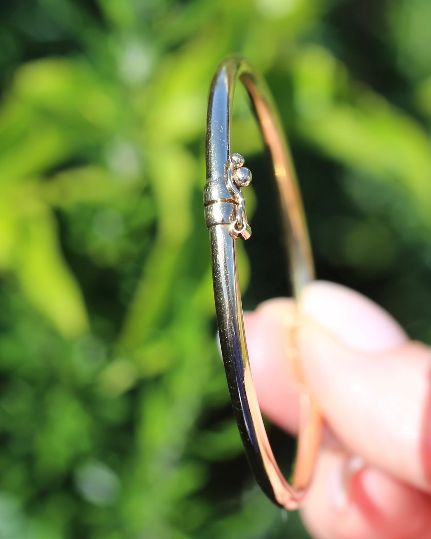 Silver Filled 1/10 Gold Hinged Bangle, approx 17cm oval, 5.81g