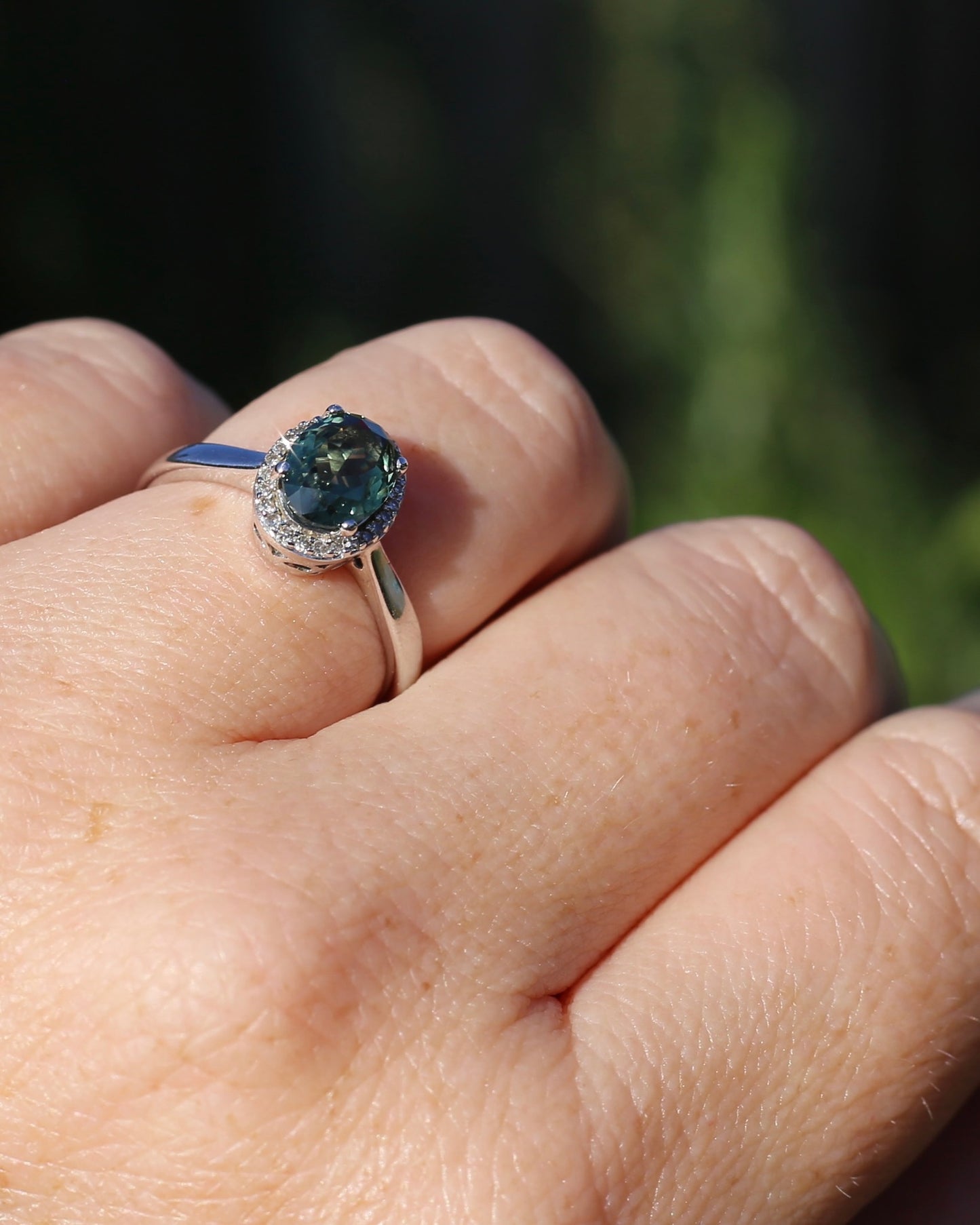 1.48ct Australian Parti Sapphire and SIngle Cut Diamond Halo, 10ct White Gold, size O or 7.25, 3.71g