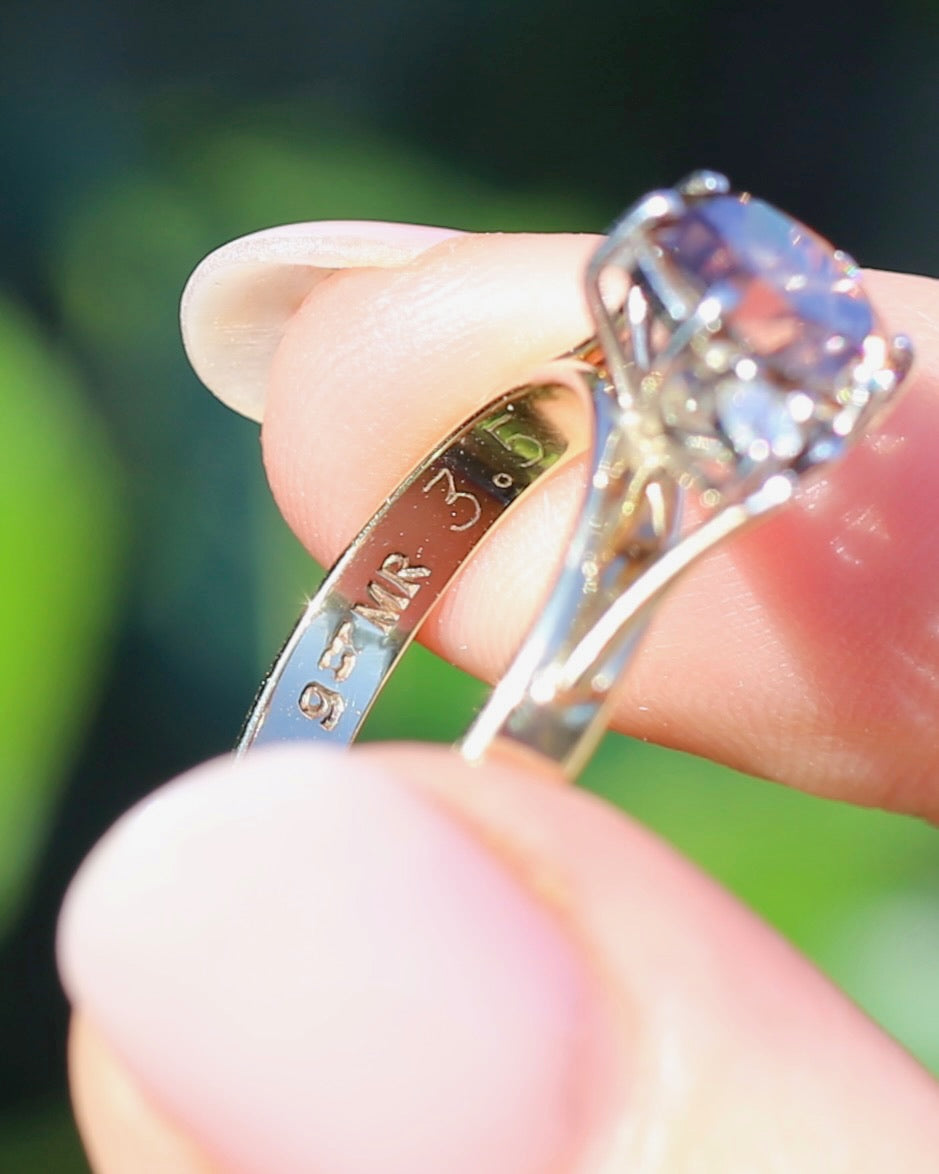 Vintage Circa 1960s 3.44ct Zircon and Diamond Trilogy, 9ct Yellow and White Gold, size 8 or Q, 3.95g