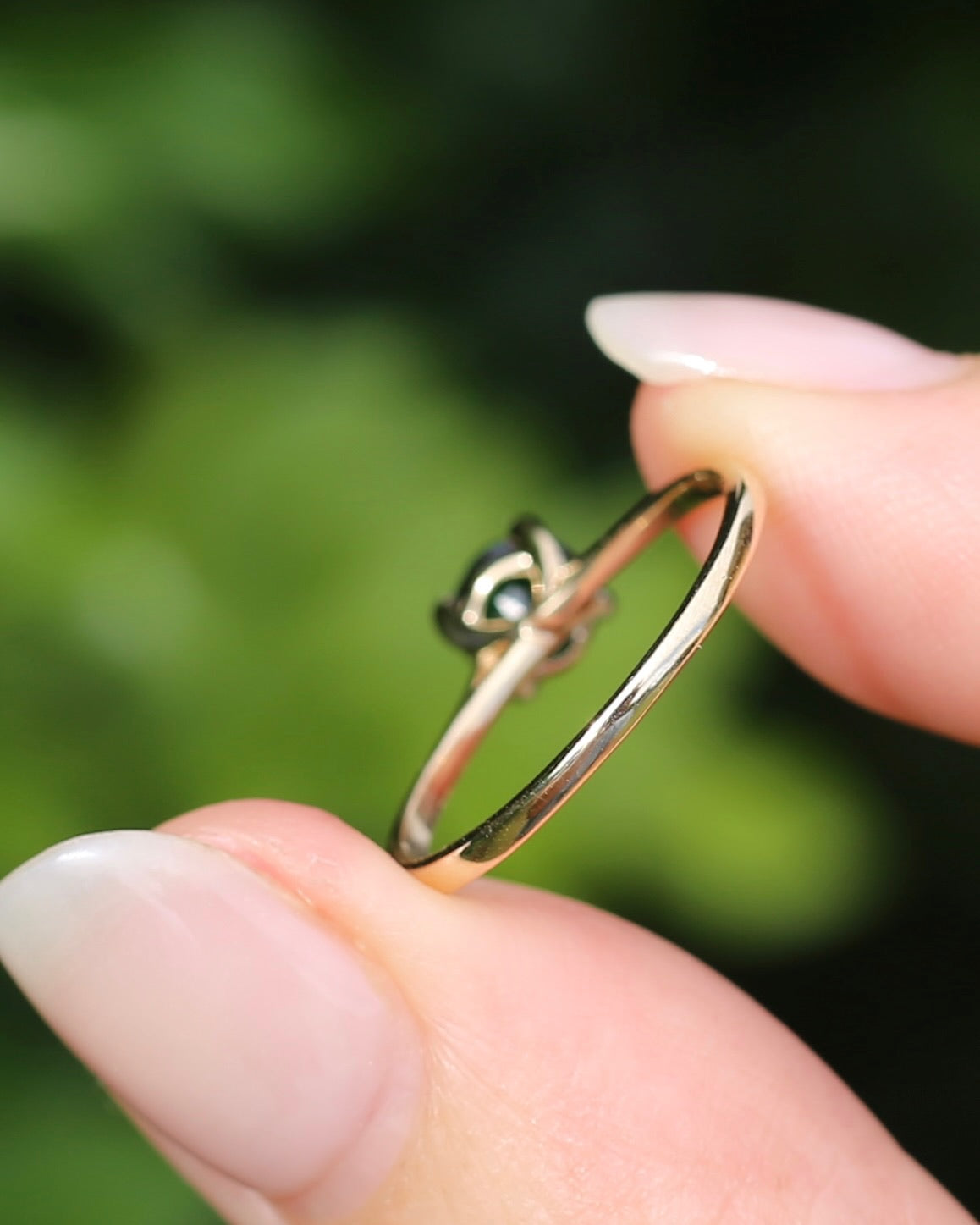 0.72ct Natural Dark Green Tsavorite Garnet, 10ct Yellow Gold, size P or 7.75, 1.53g