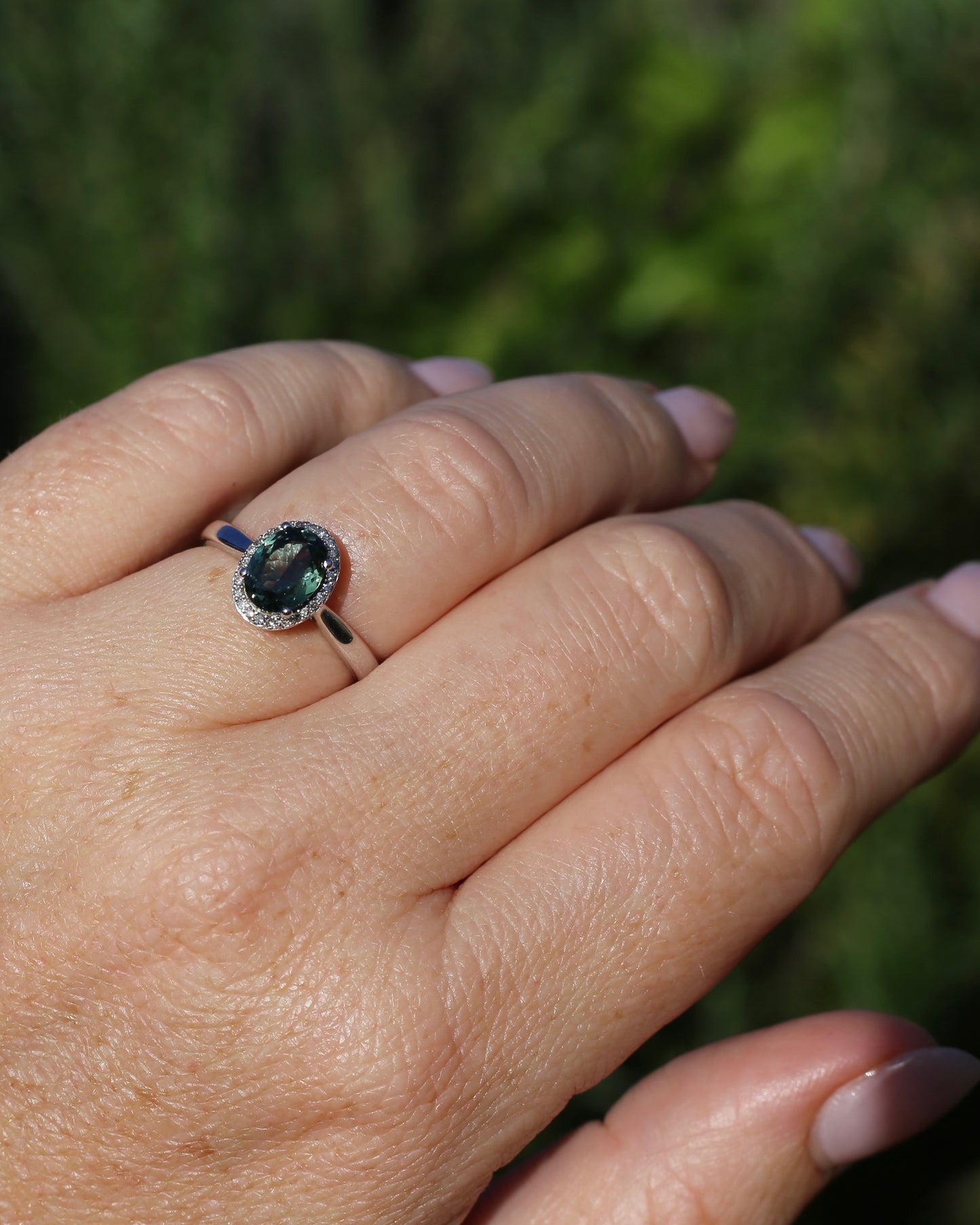 1.48ct Australian Parti Sapphire and SIngle Cut Diamond Halo, 10ct White Gold, size O or 7.25, 3.71g