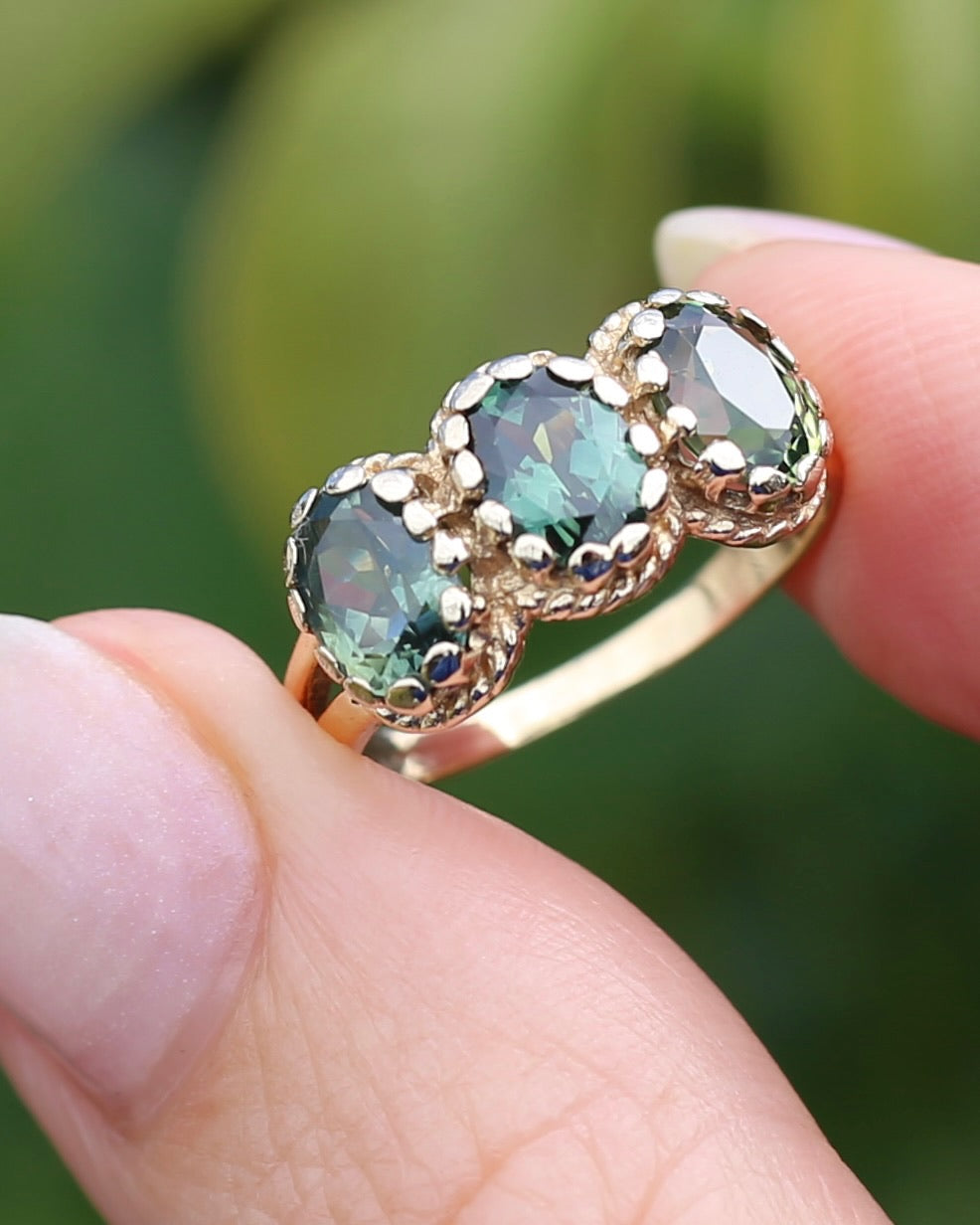 3ct Green Parti Sapphire Claw Set Vintage Ring, 9ct Yellow Gold, size 6 or L1/2
