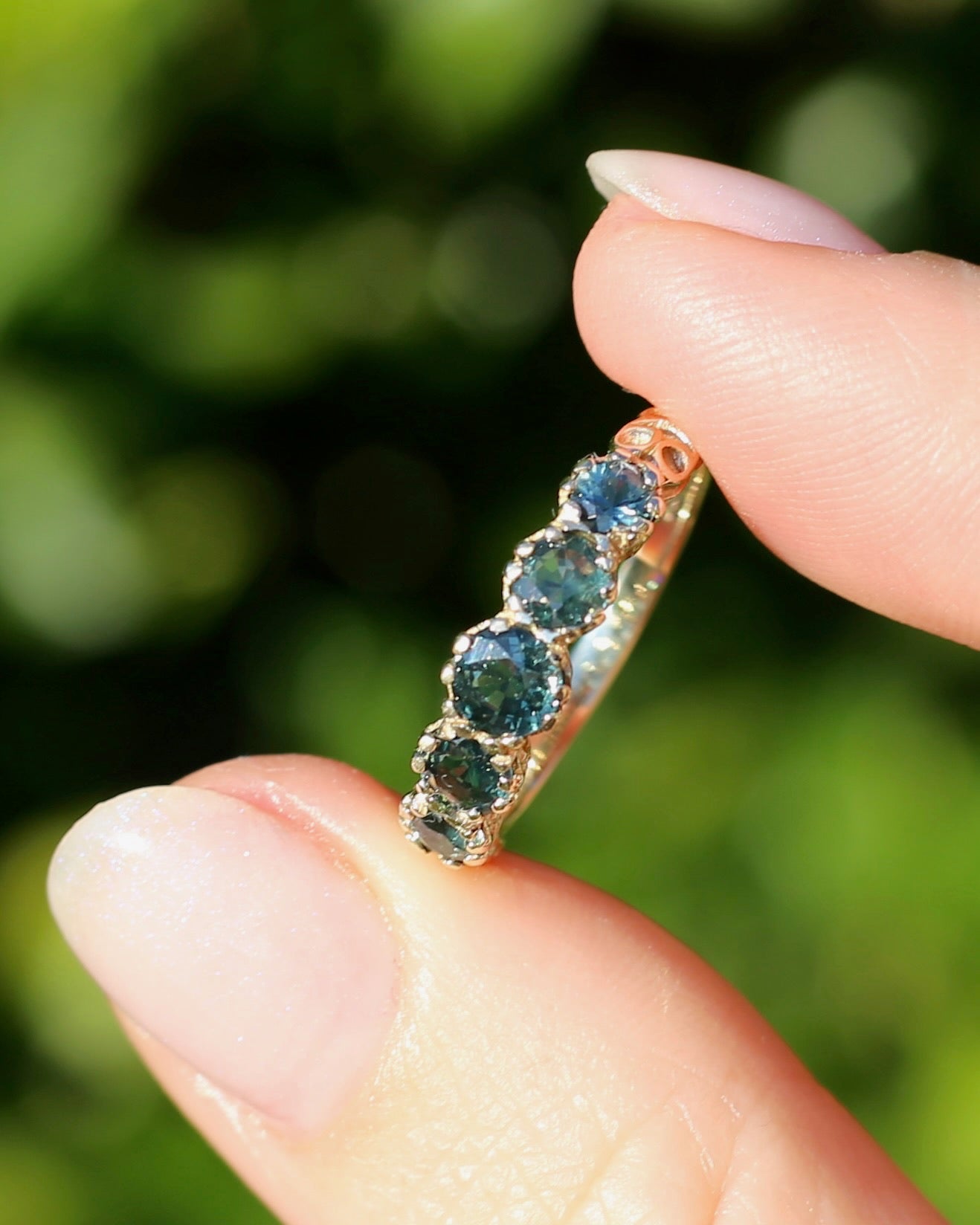 1.58ct Parti 5 Stone Multi Claw Set Vintage Ring, 9ct Yellow Gold, size P or 7.5