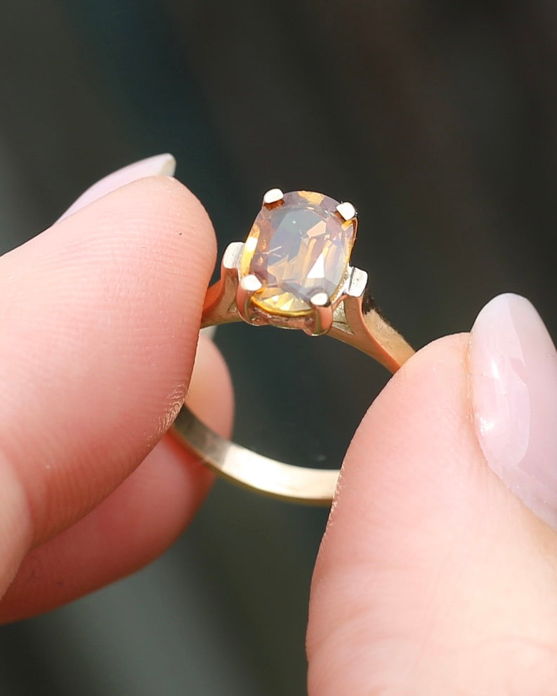 Vintage Yellow Sapphire Ring, 9ct Yellow Gold, size M1/2 or 6.5, 2.68g