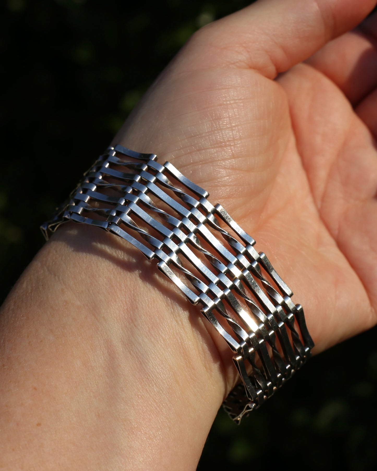 1978 London Made Gate Bracelet with Heart Padlock and Safety Chain, 19cm, 24.7g