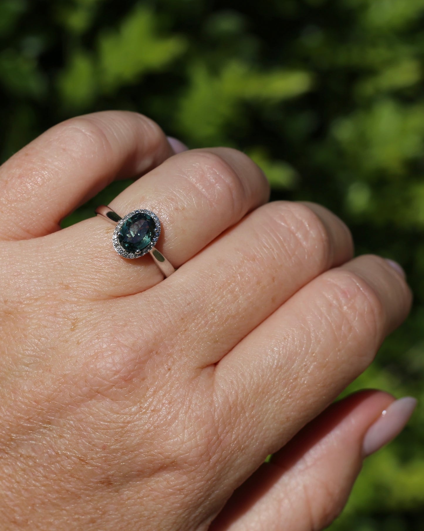 1.48ct Australian Parti Sapphire and SIngle Cut Diamond Halo, 10ct White Gold, size O or 7.25, 3.71g