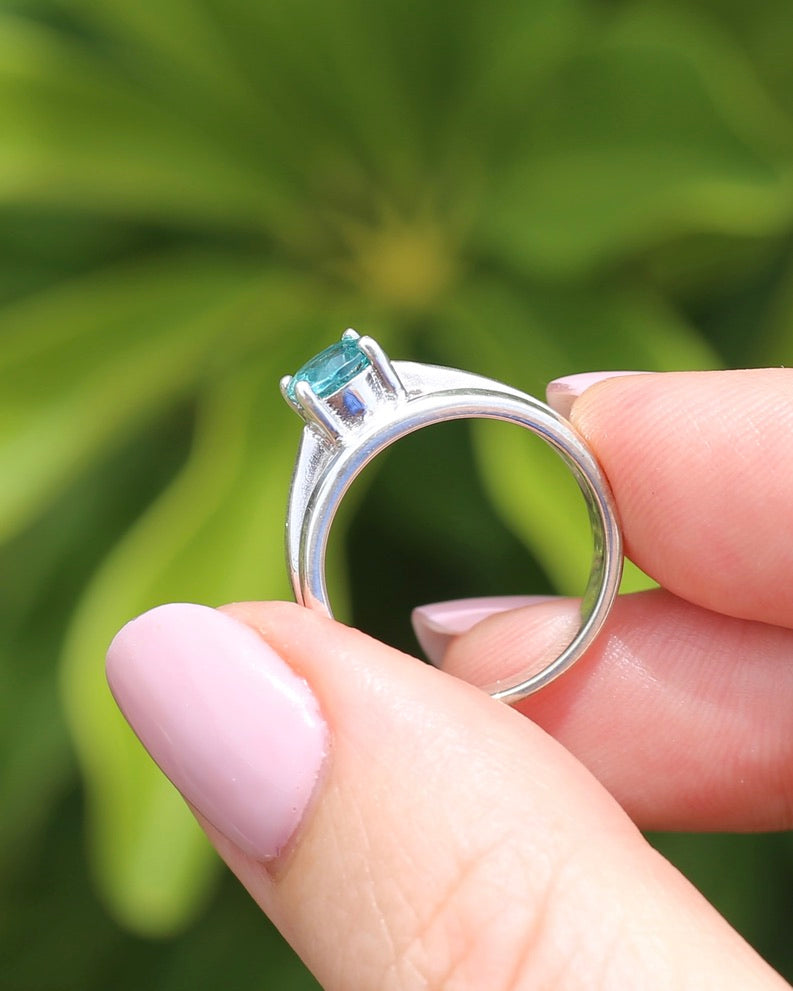 Natural Apatite Ring, Sterling Silver, size N or 6.75 (fits more like L1/2 - M or 6 due to width), 4.65g
