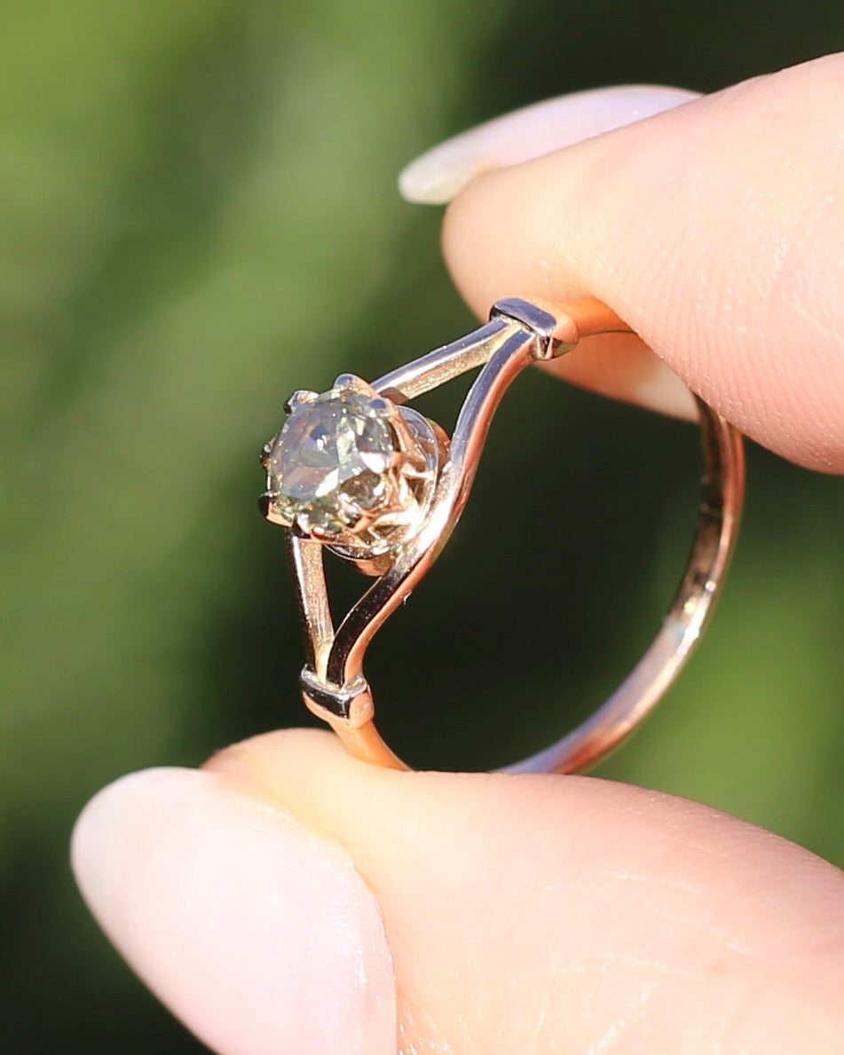 East African Green Zircon, Vintage 8 Claw Setting, Old Rosey Gold, size M1/2 or 6.5