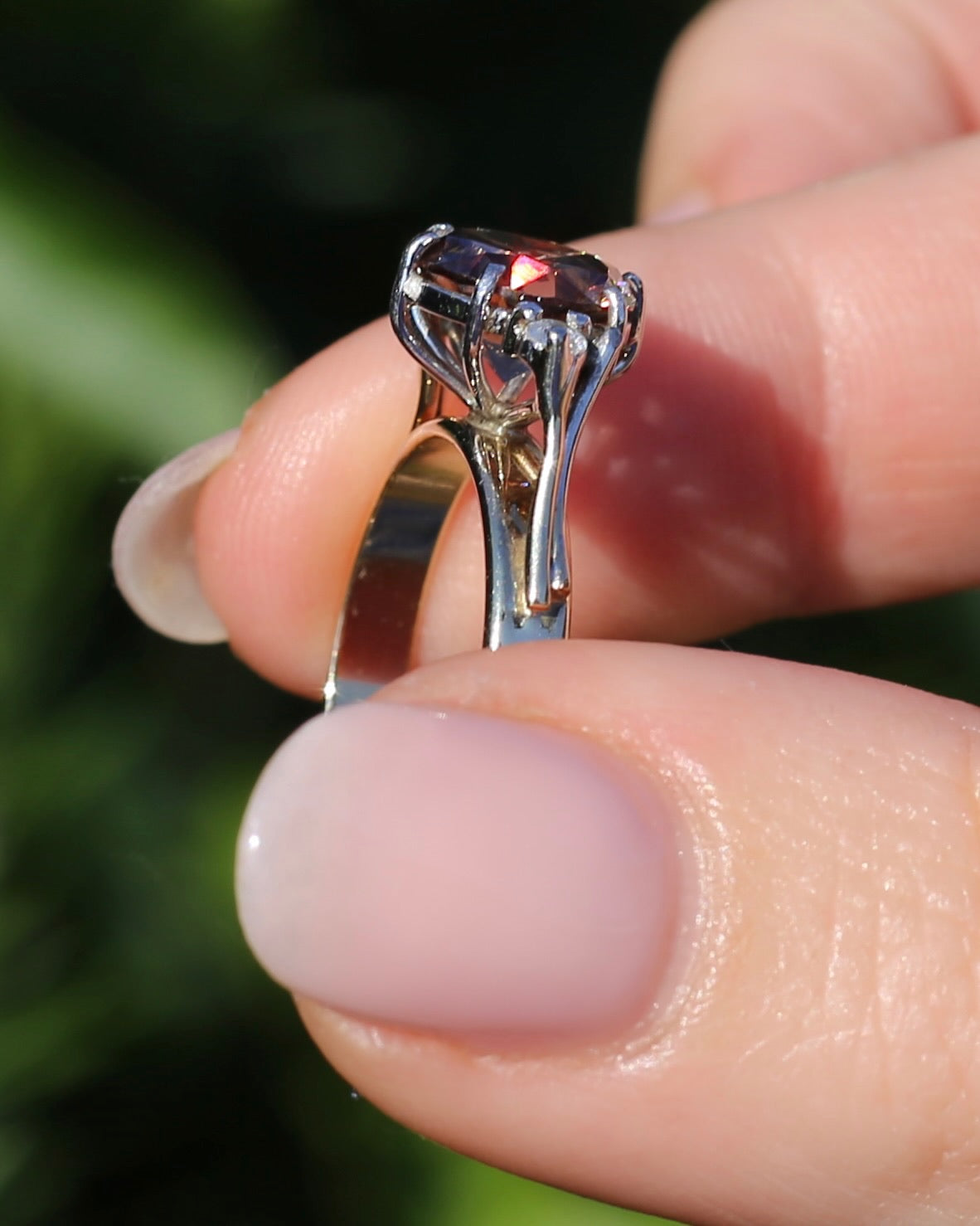 Vintage Circa 1960s 3.44ct Zircon and Diamond Trilogy, 9ct Yellow and White Gold, size 8 or Q, 3.95g